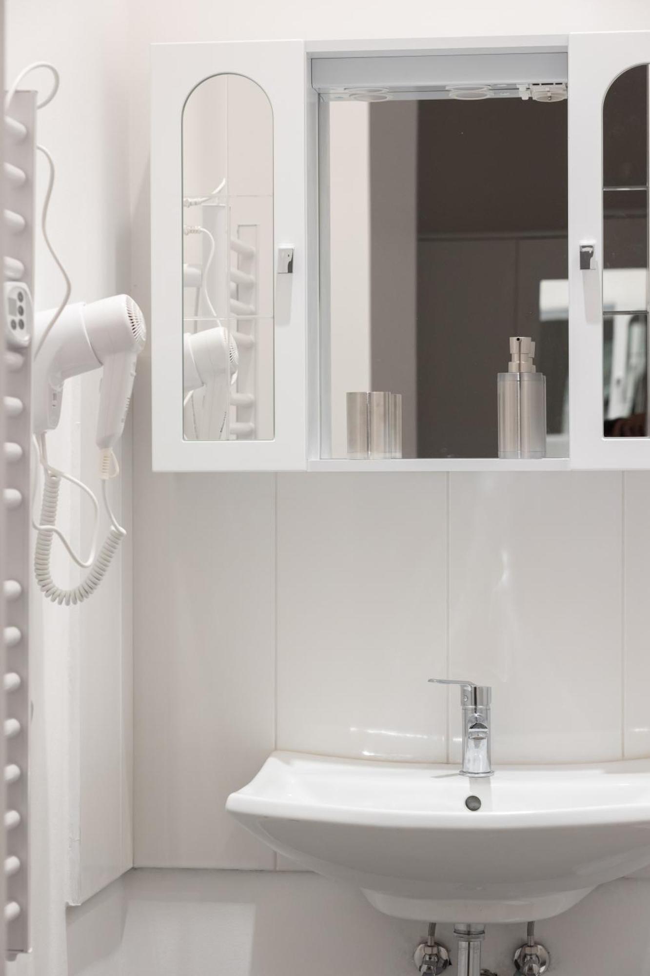 Double Room Private Bathroom