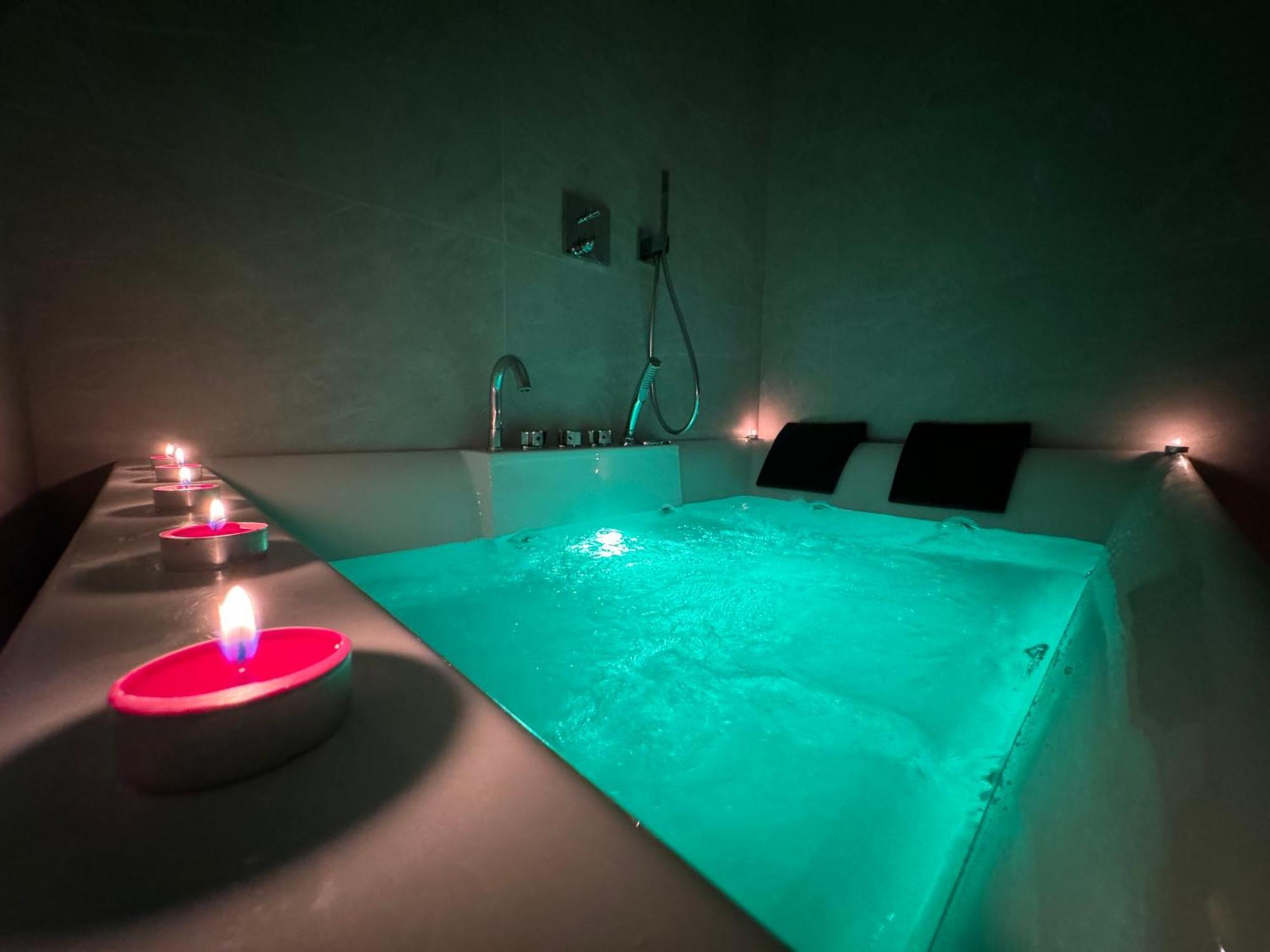 King Room Spa Bath