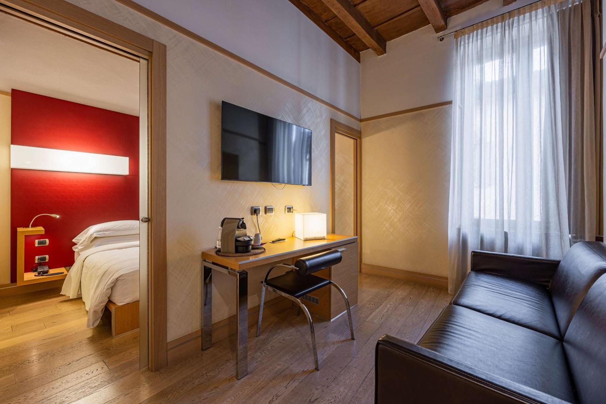 Junior King Suite