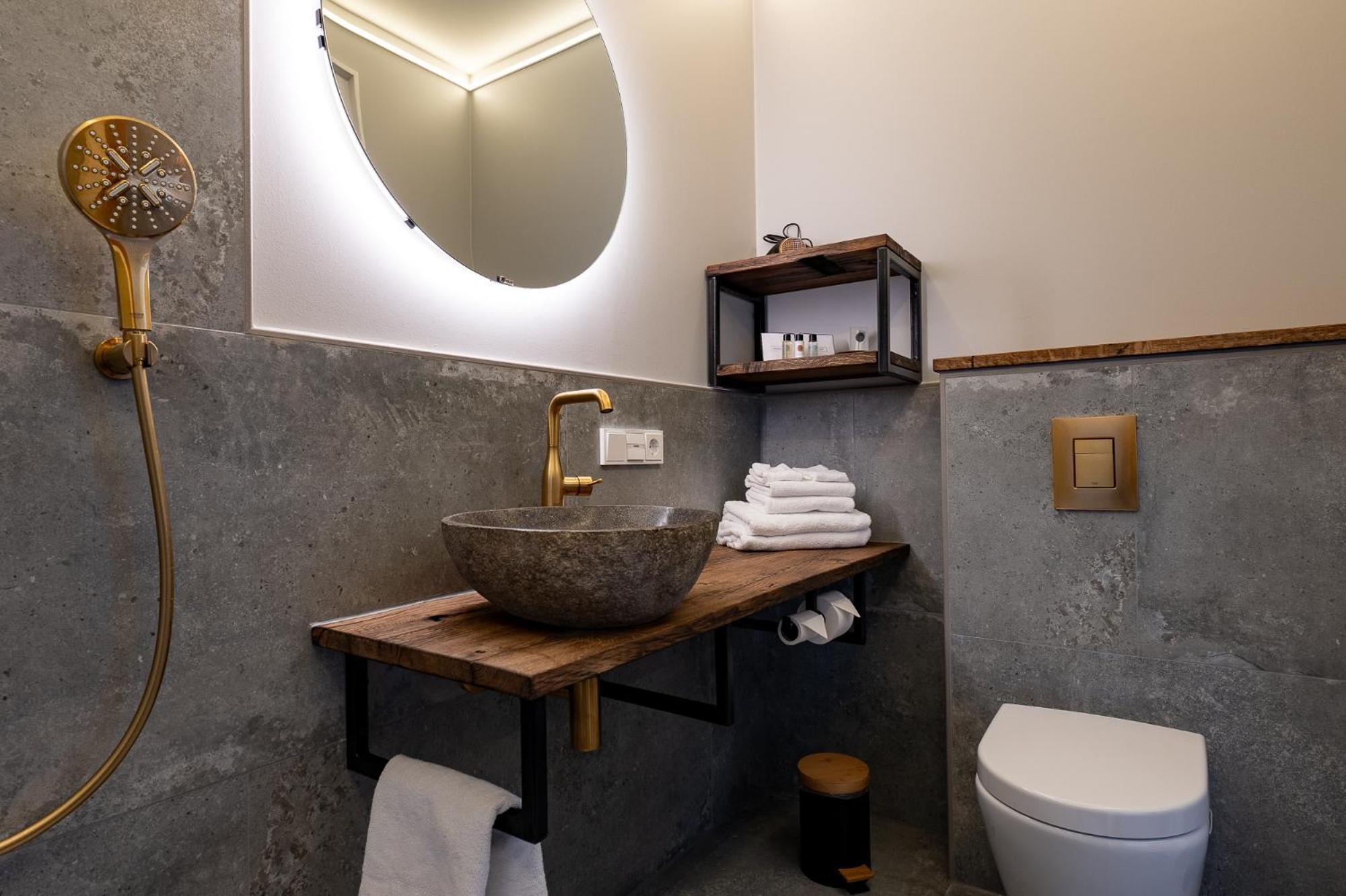 Comfort Room Plus