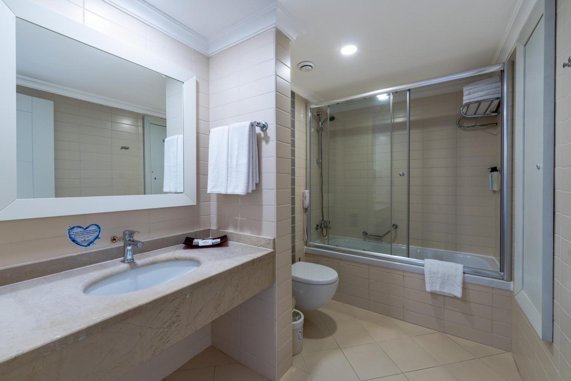 Standard Side Sea View Room