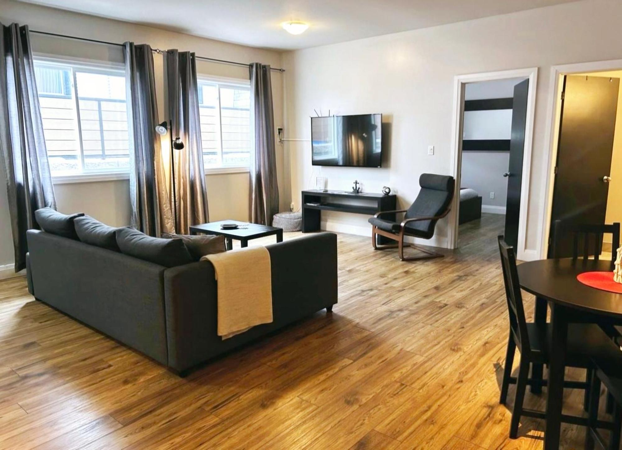 Deluxe Apartment