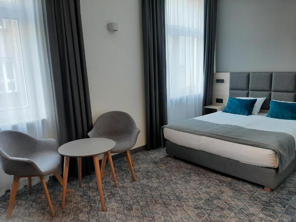 Pokój typu Deluxe z łóżkiem typu king size od strony dziedzińca 4 gwiazdki