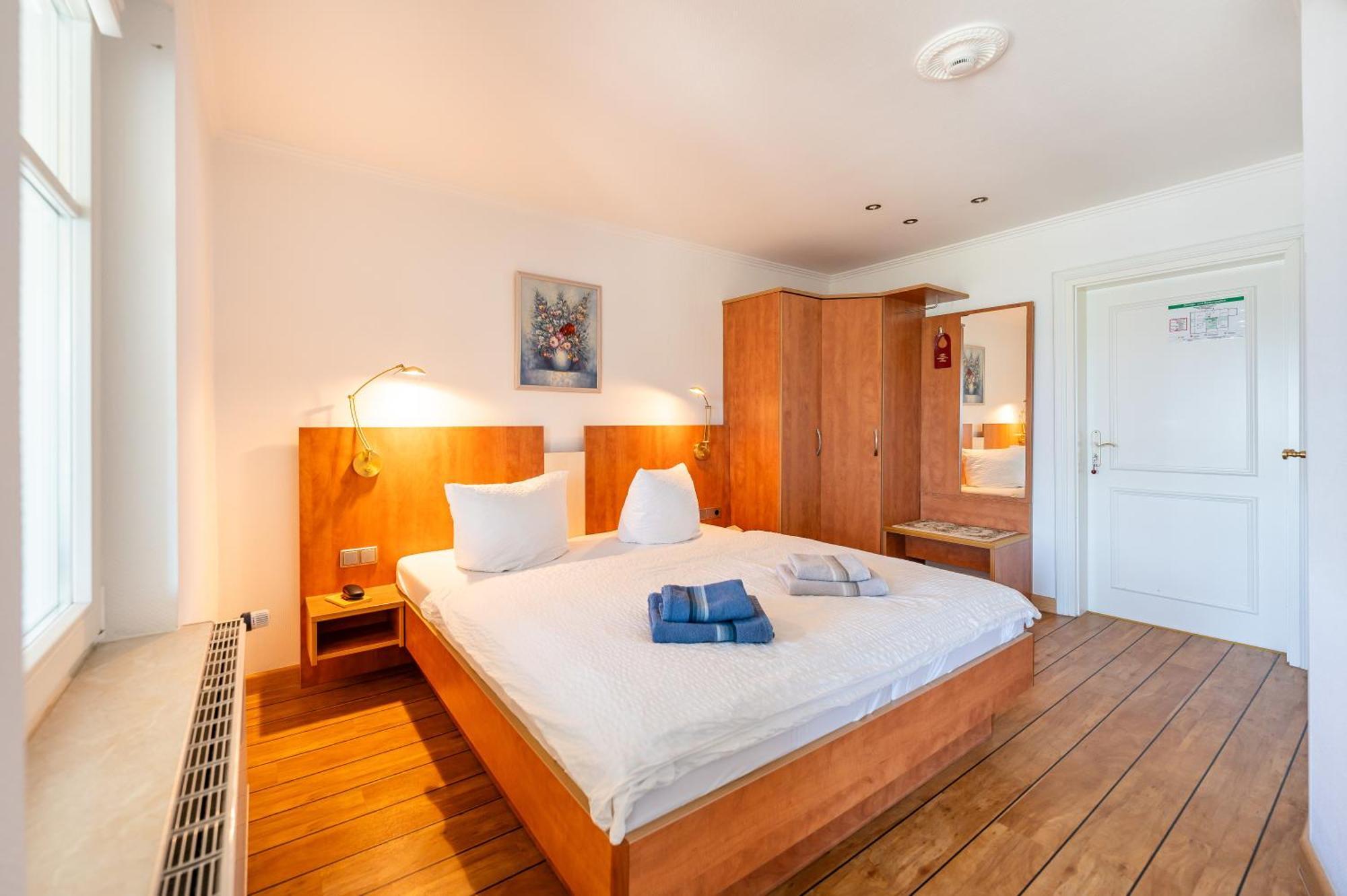 Double Room Lake View