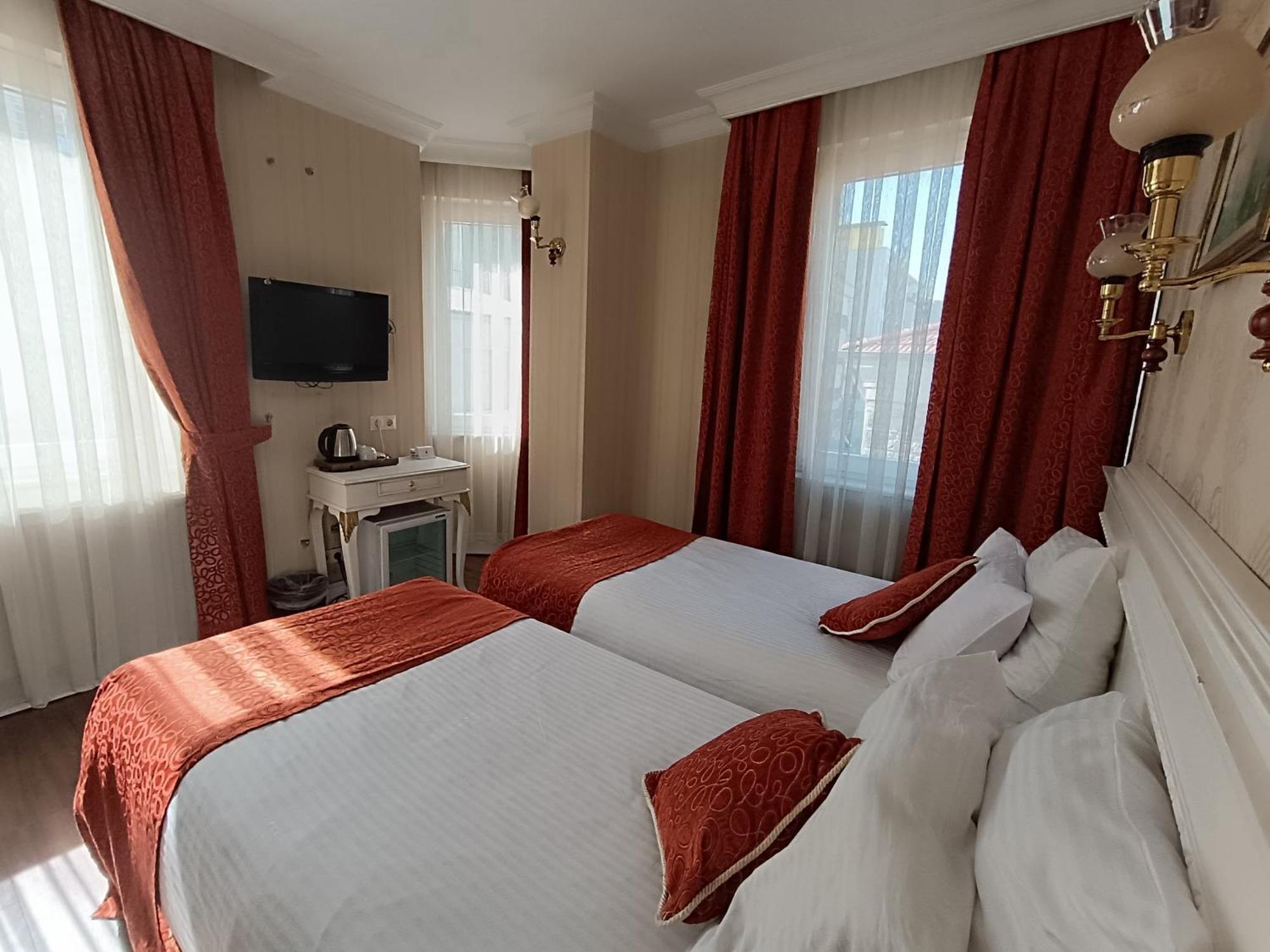 Double or Twin Room Extra Bed