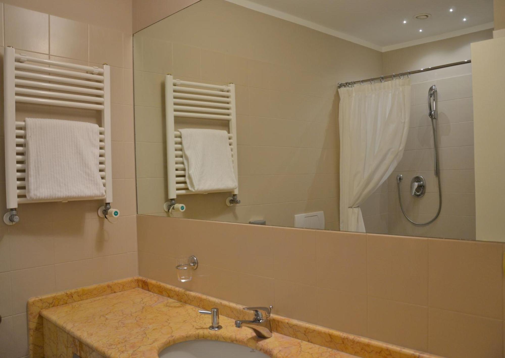 Comfort Single Room