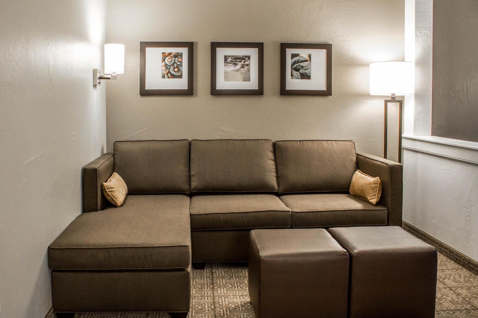 King Suite - Accessible/Non-Smoking