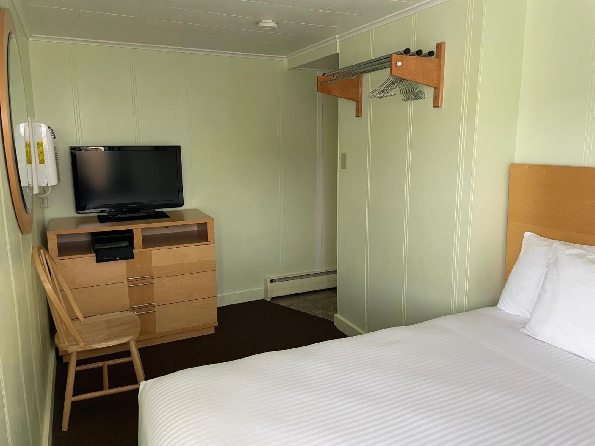 Motel #3 Two Room Kitchenette