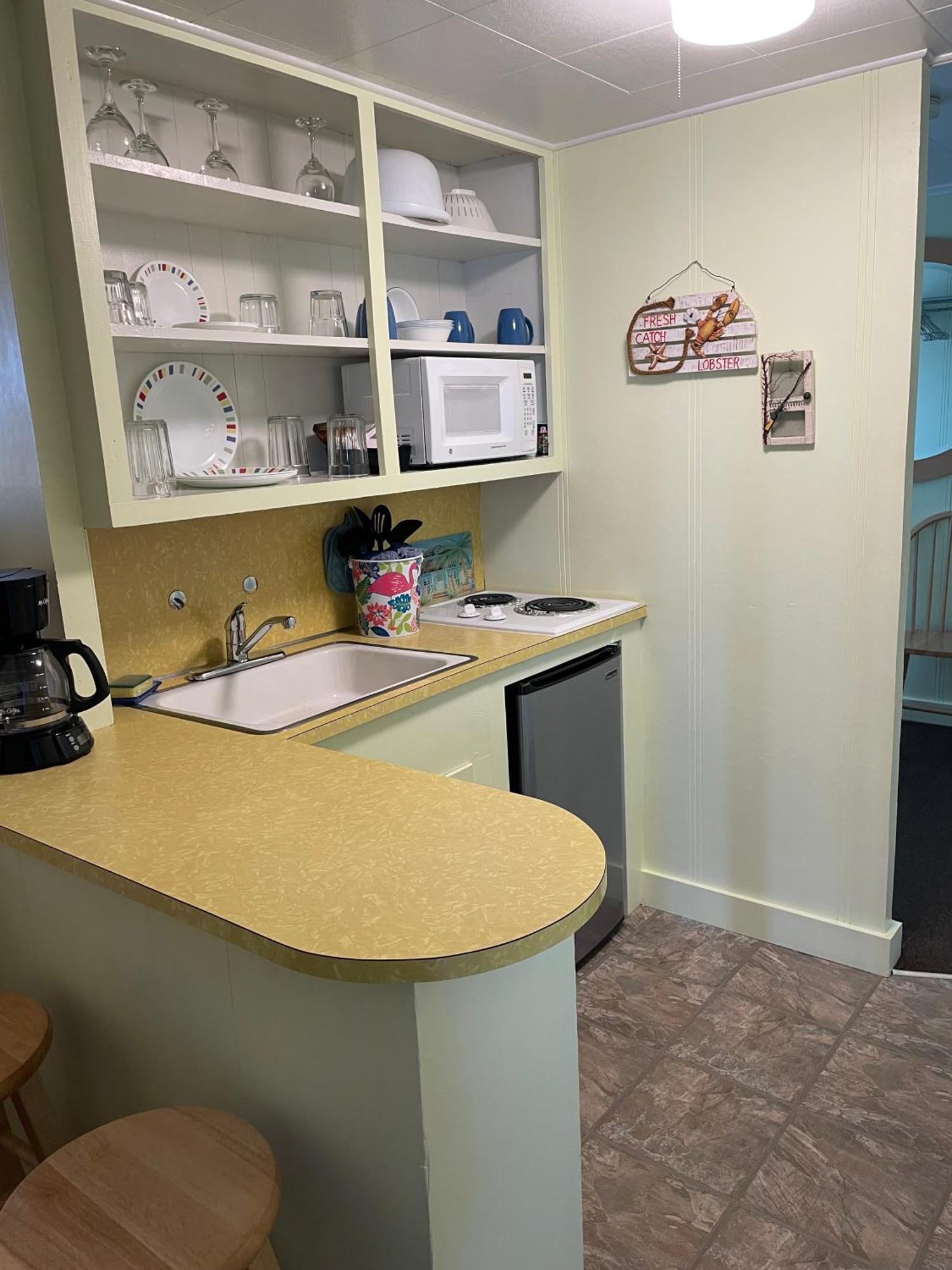 Motel #3 Two Room Kitchenette