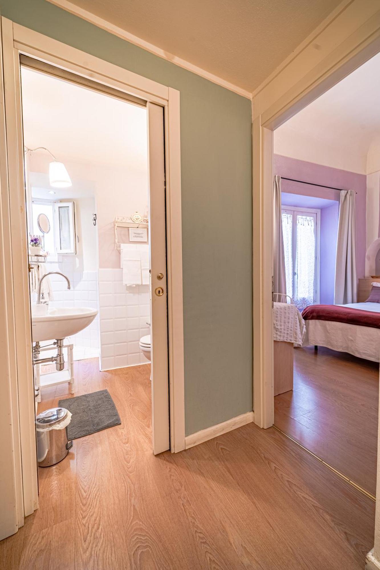 Double Room Private External Bathroom