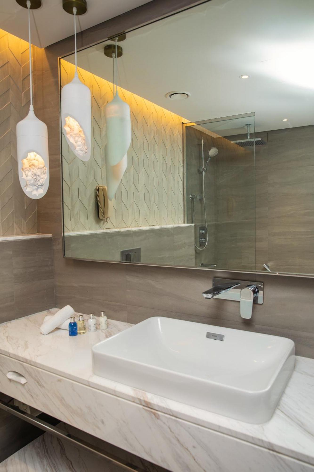 Premium Room City View Including Complimentary access to Surf Pool Adventure Park Wave Pool Lazy River