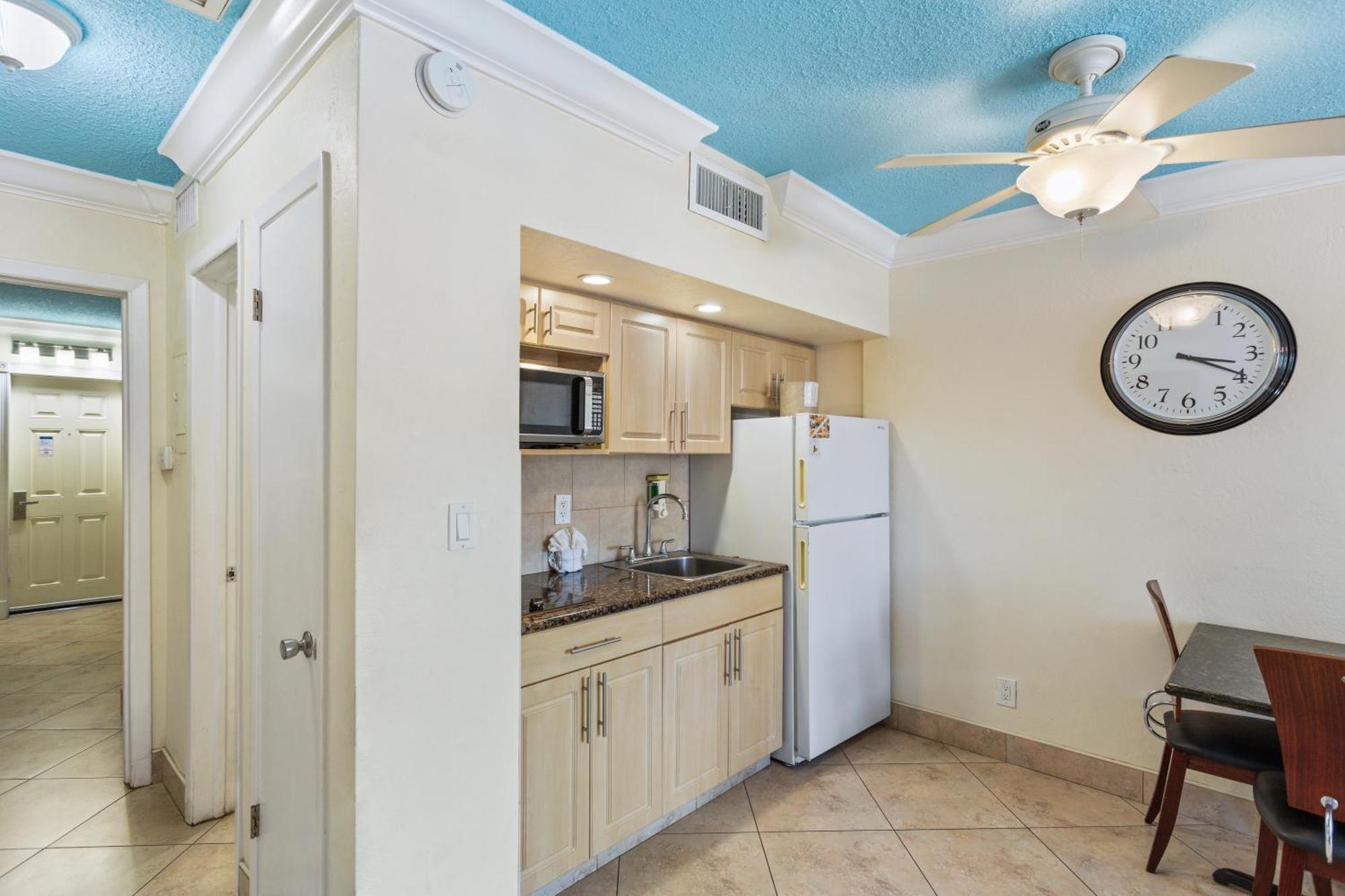 One Bedroom Suite 1 Queen Bed 1 Sleeper Sofa