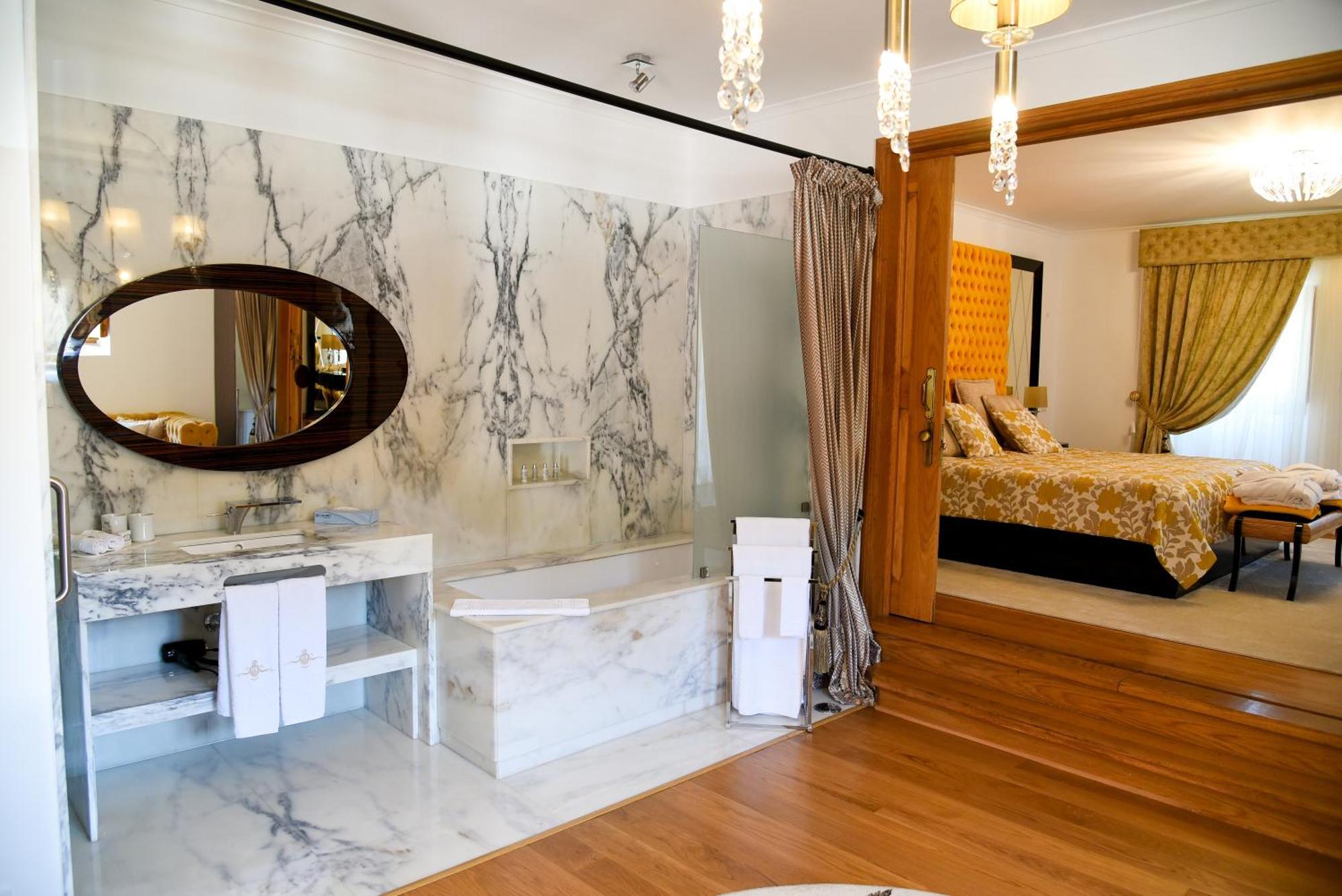 Suite with Garden View