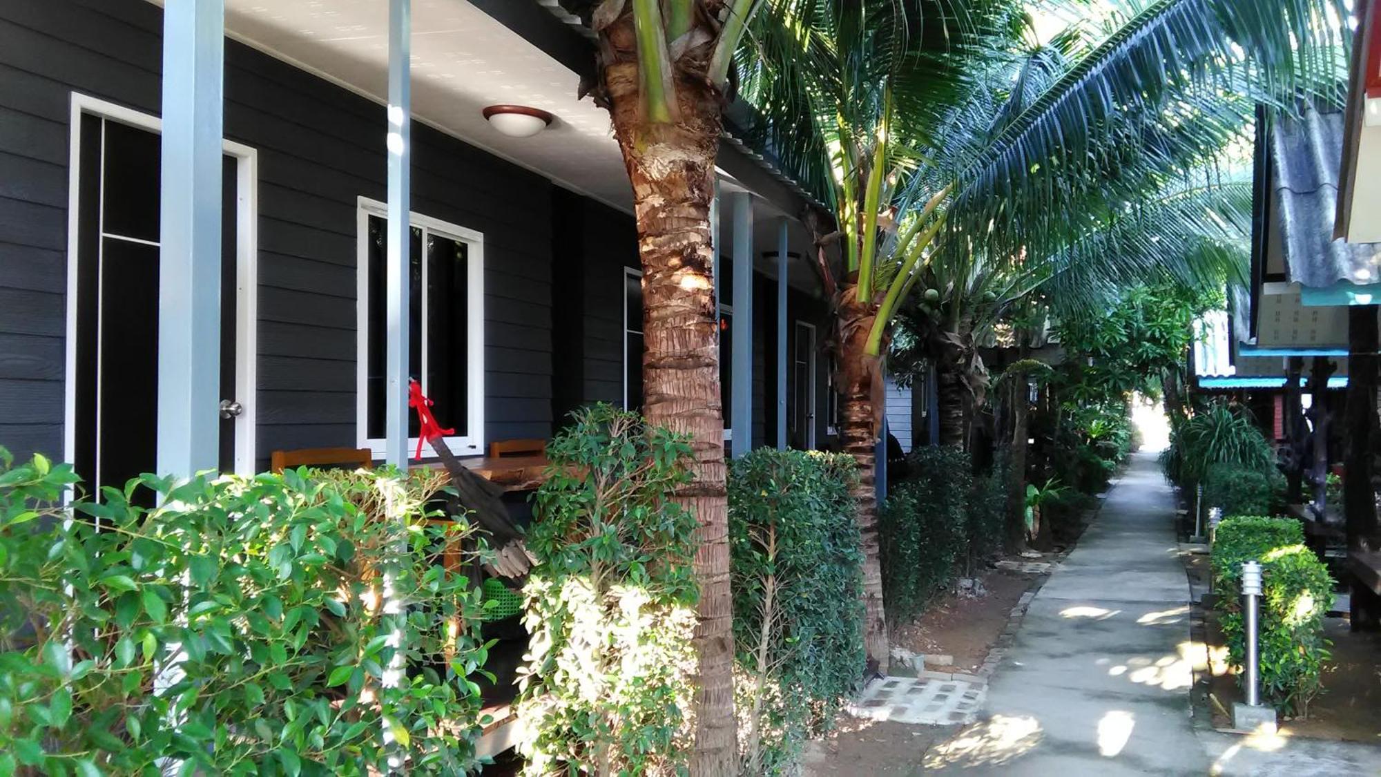 Bungalow Double Bed Air Condition