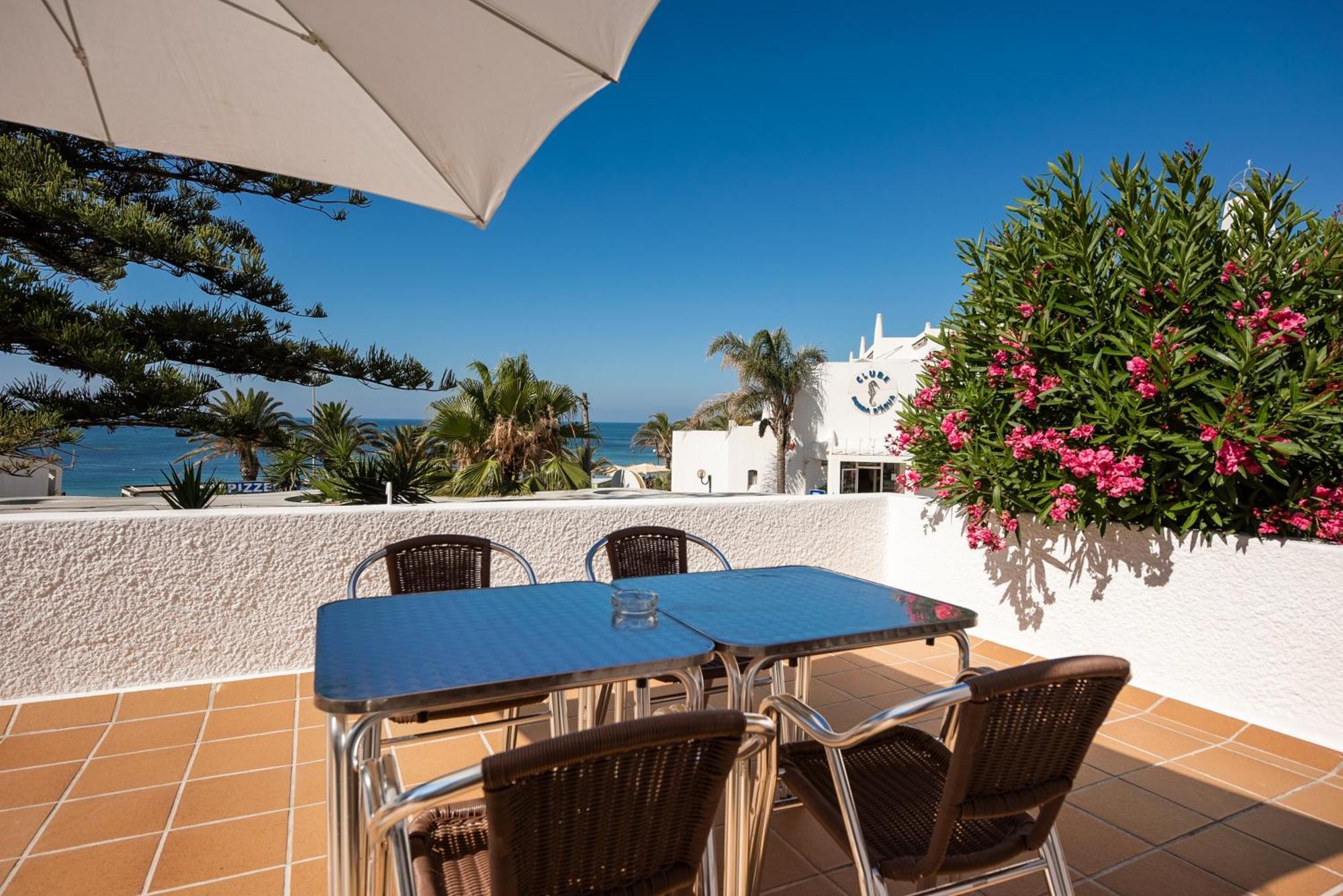 Three-Bedroom Villa Private Jacuzzi Sea View