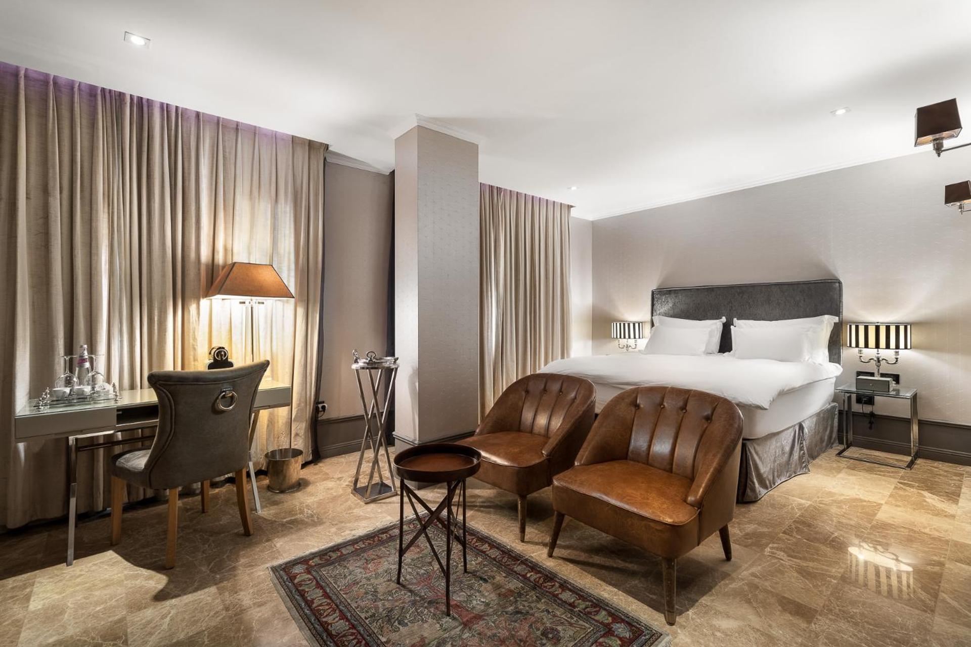 Deluxe Suite