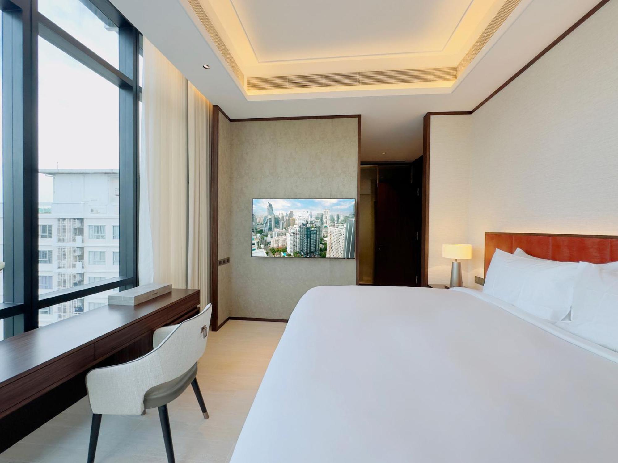 SILQ Penthouse Plunge Pool