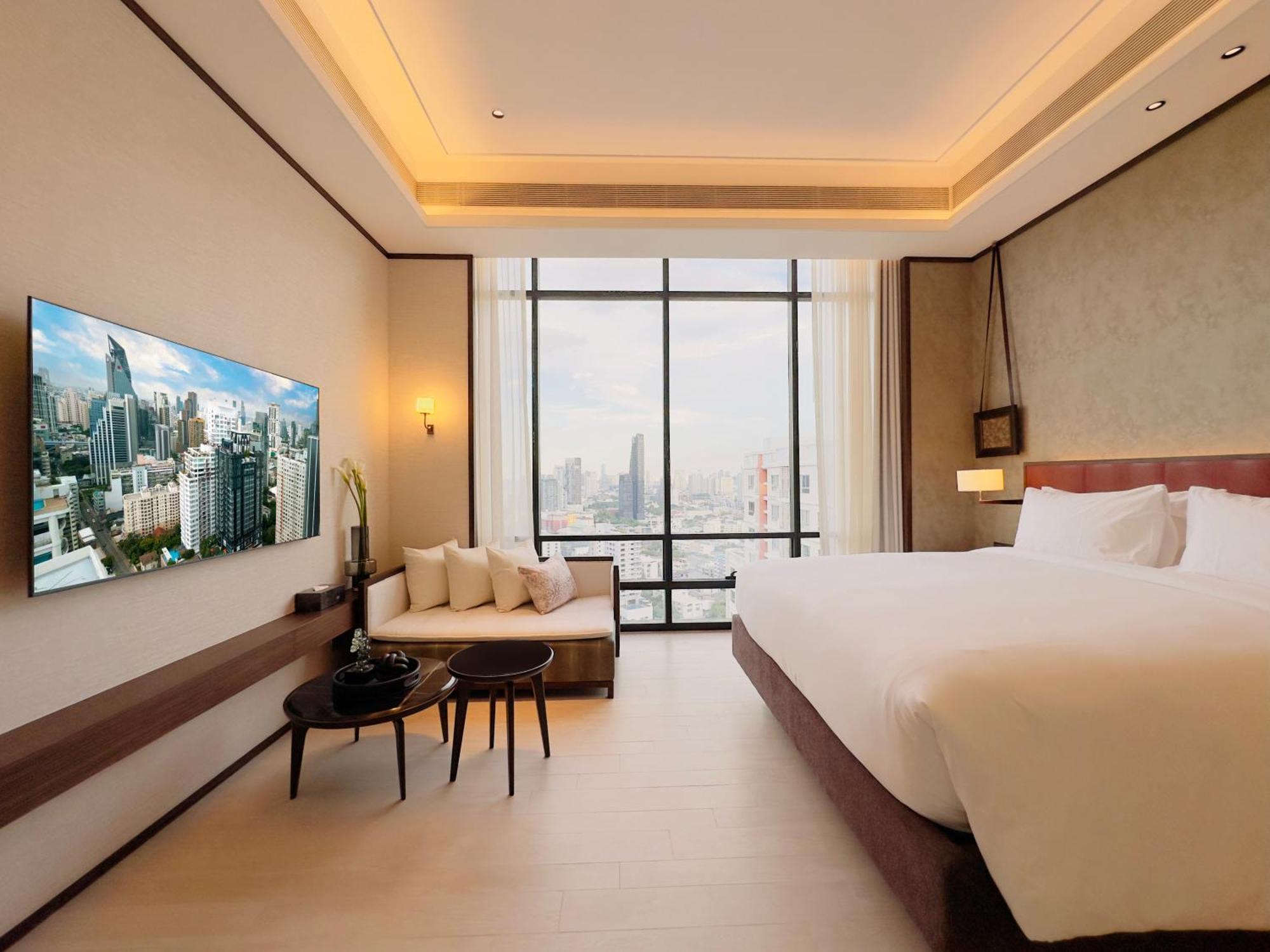SILQ Penthouse Plunge Pool