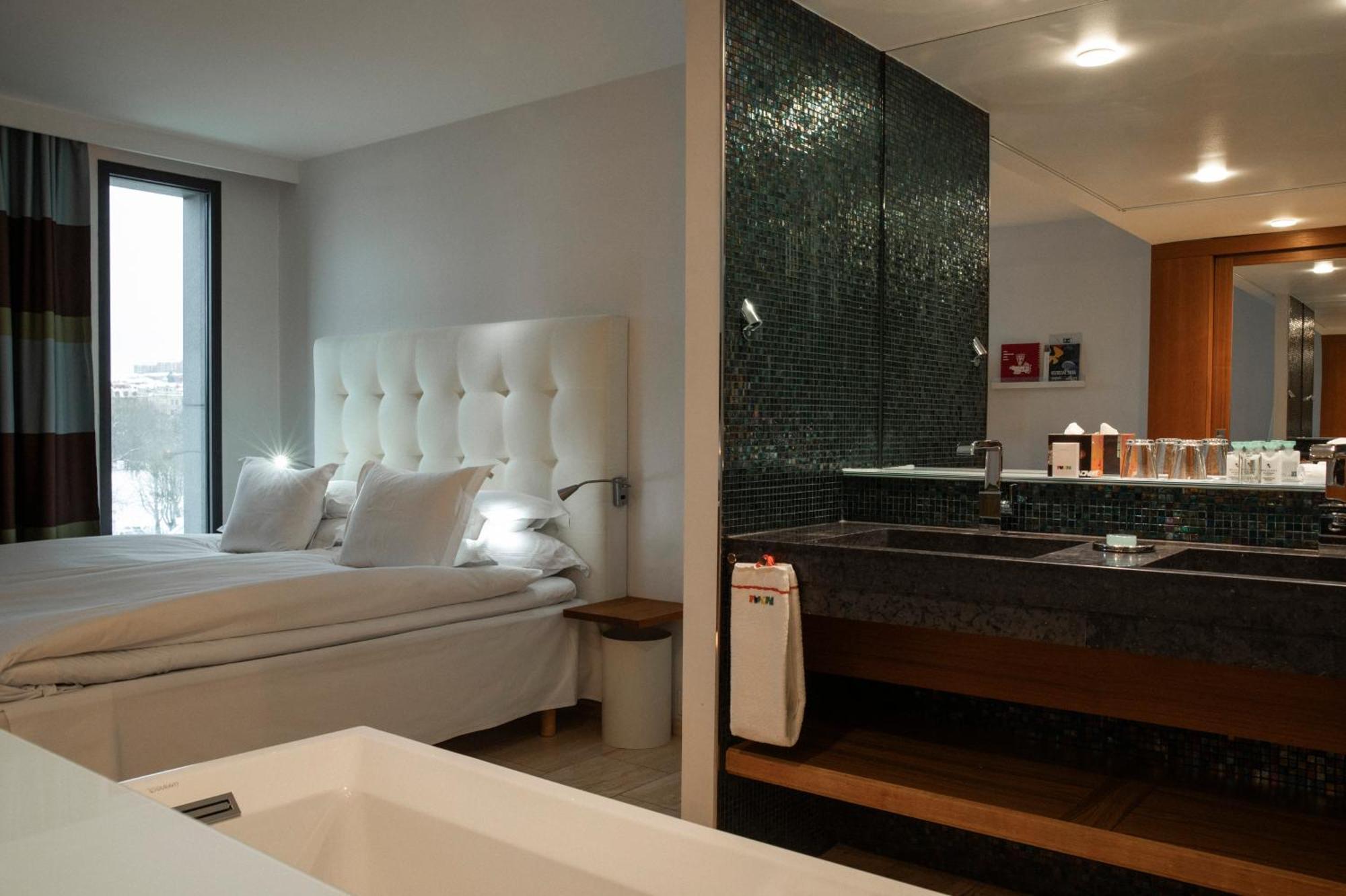 Superior Double Room Bath,1591231907:JPEG