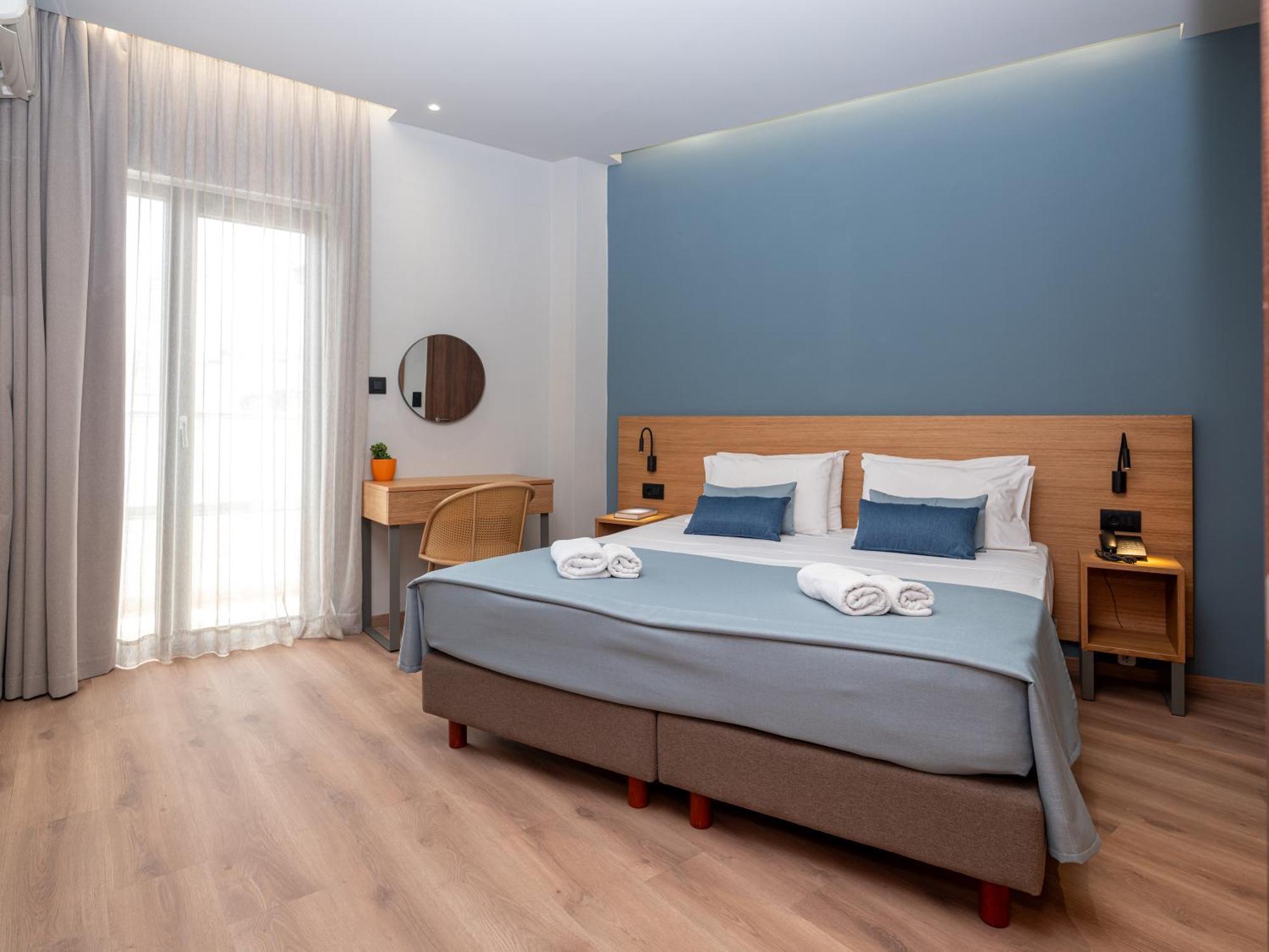 Double Room,1591232945:JPEG