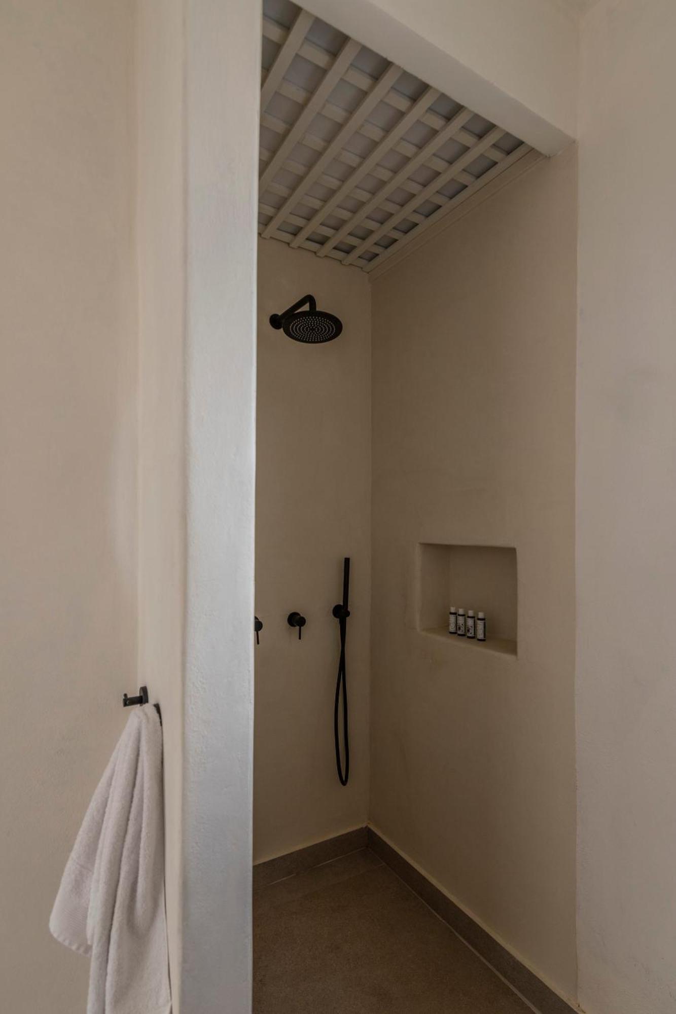 Signature Suite (1st Floor)