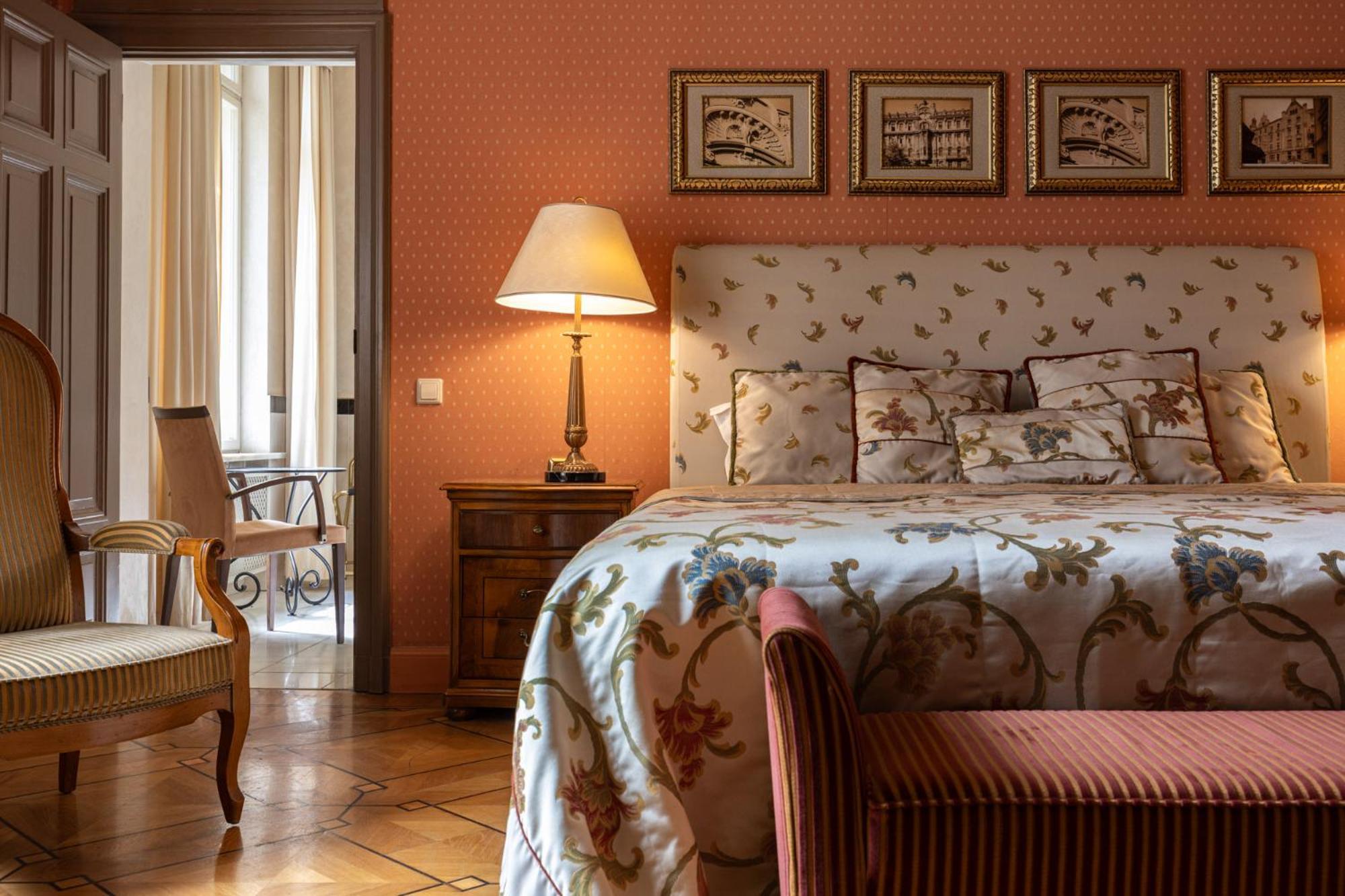 Emilija Benjamina Suite