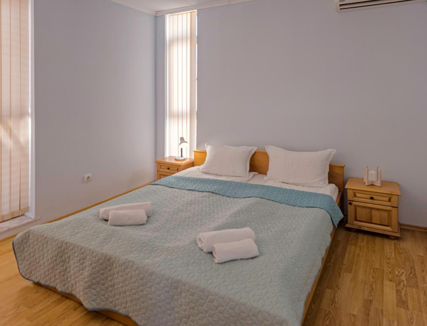 1-Bedroom Apartment