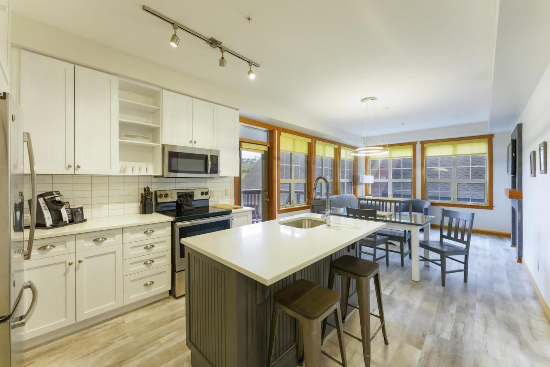 Two-Bedroom Suite,1598403807:JPEG