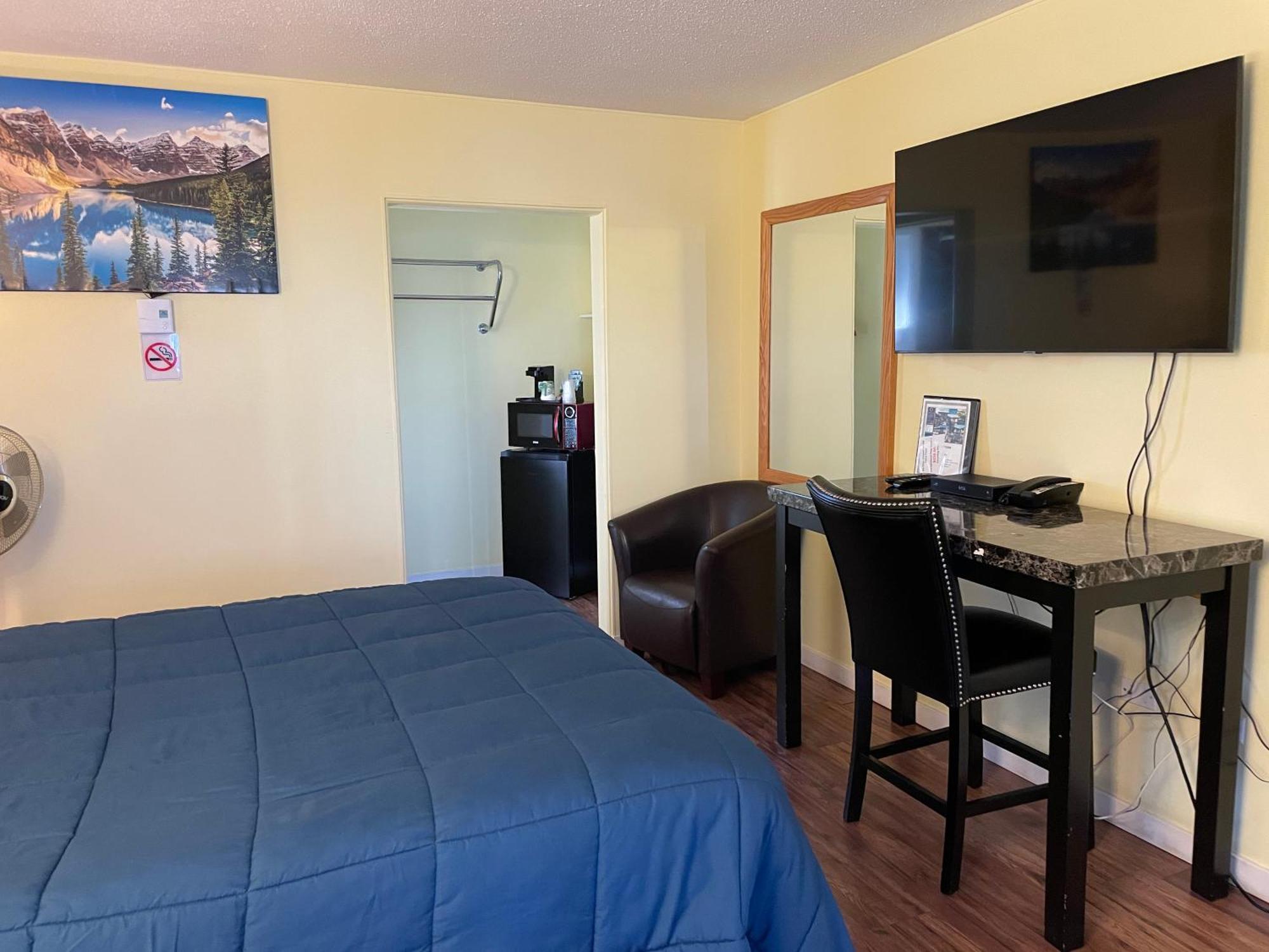Queen Room