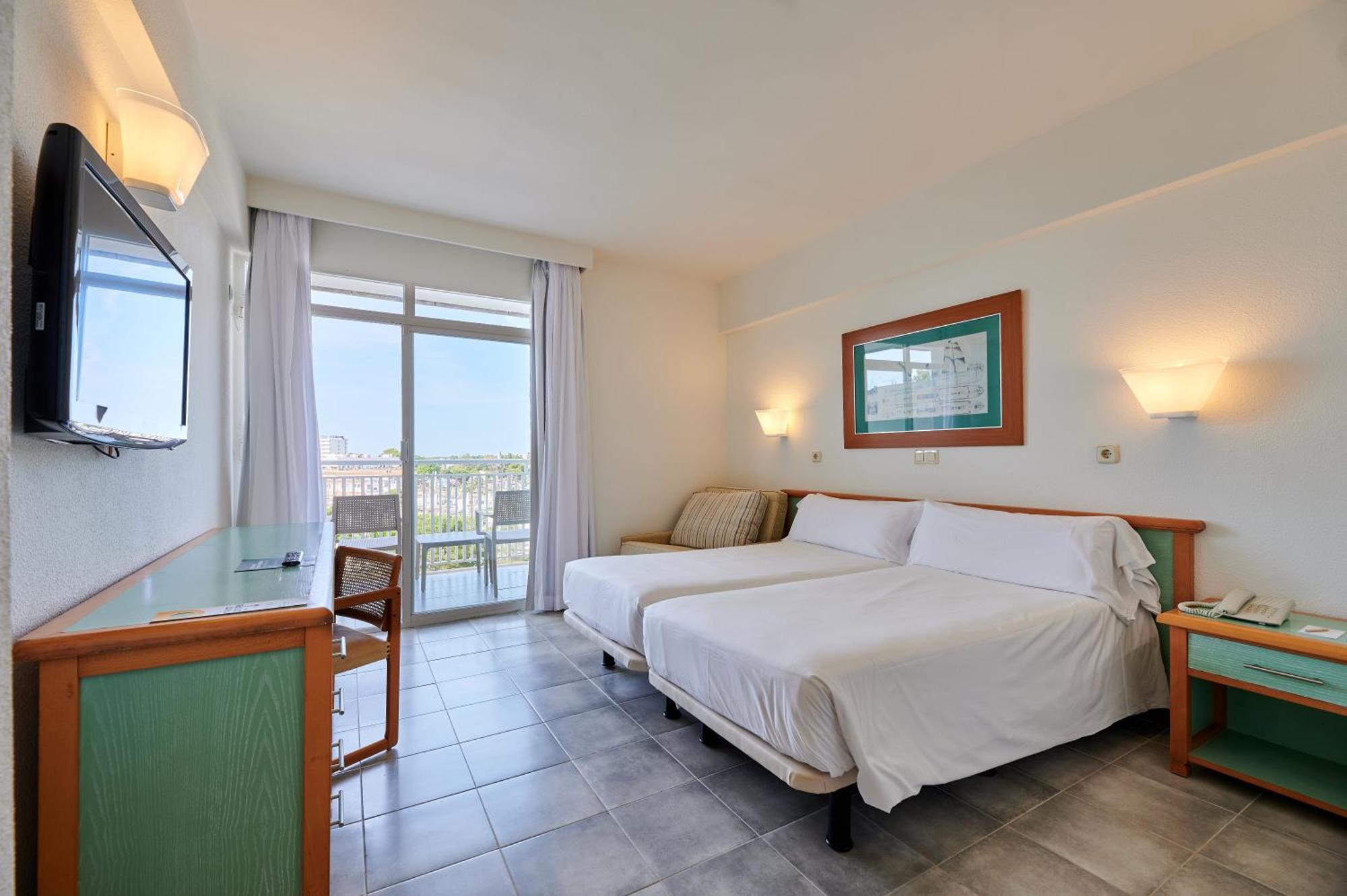 Double Room Pool View