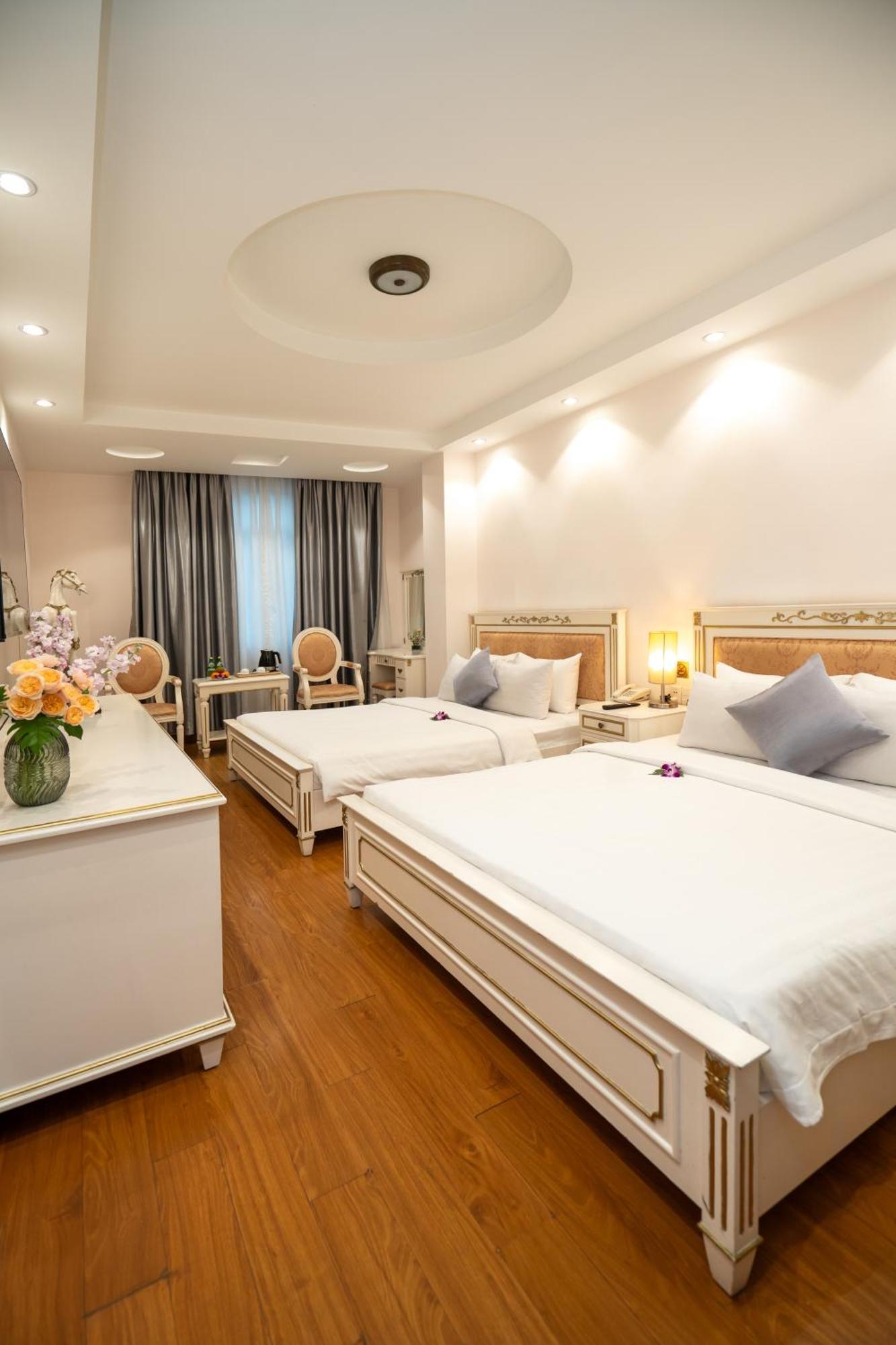 Deluxe Family Room