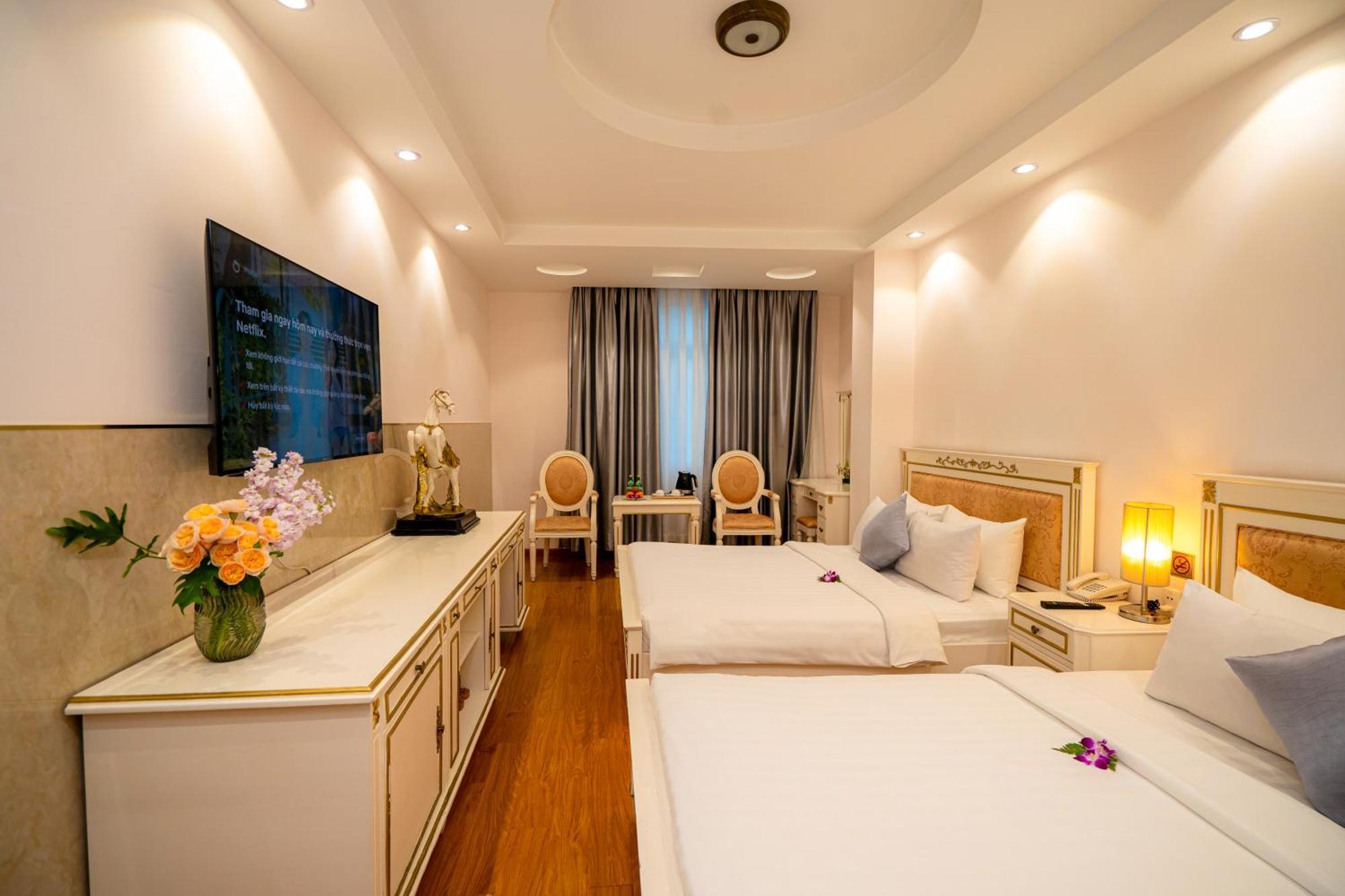 Deluxe Family Room