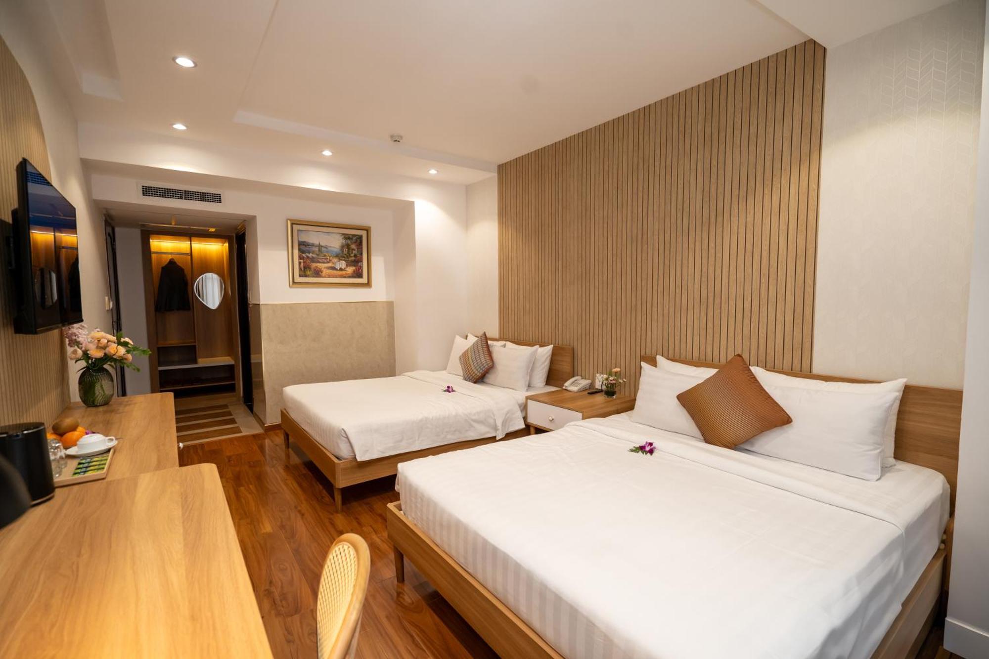Deluxe Family Room