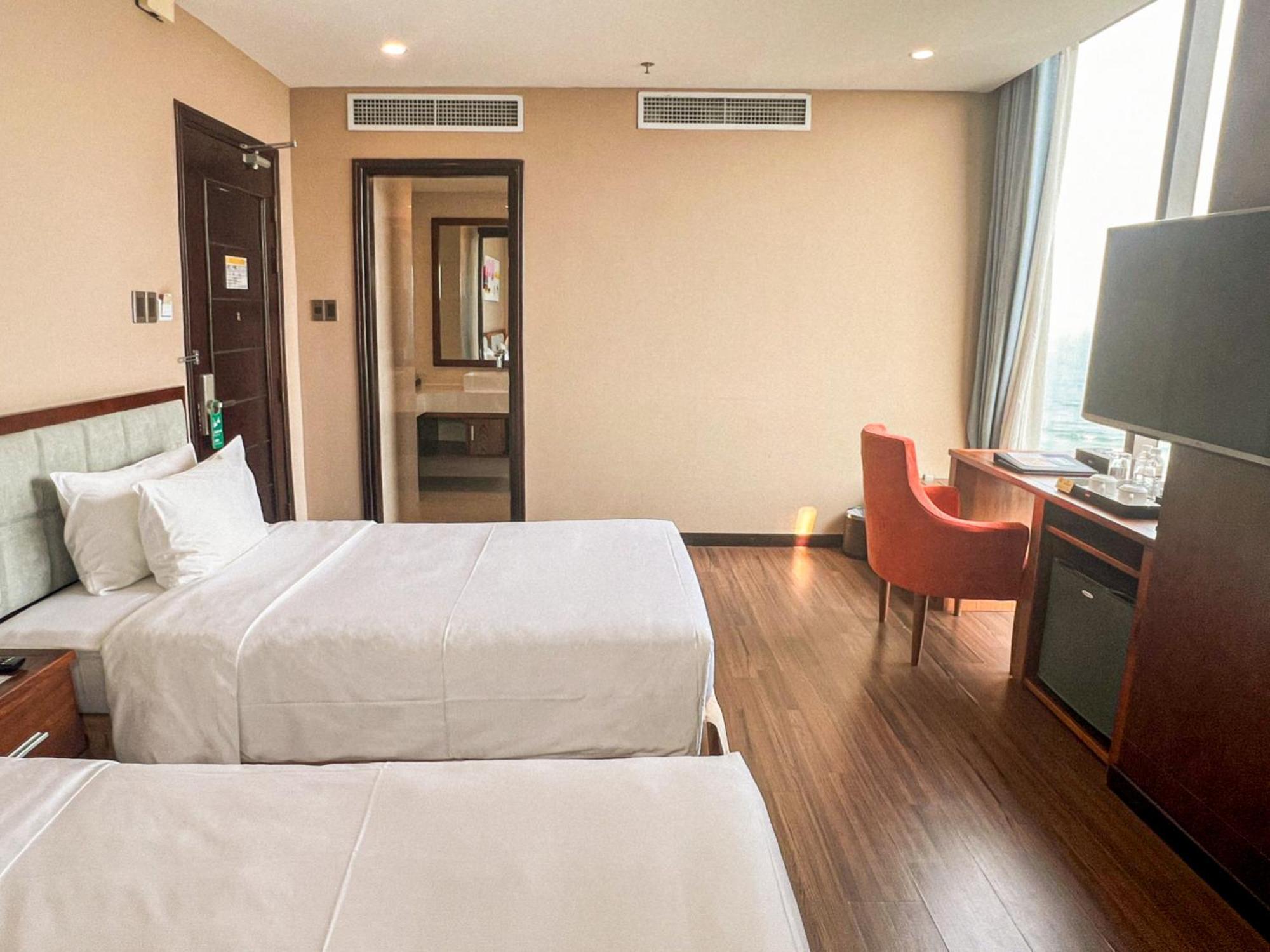 Yarra Twin Room Partial Sea View