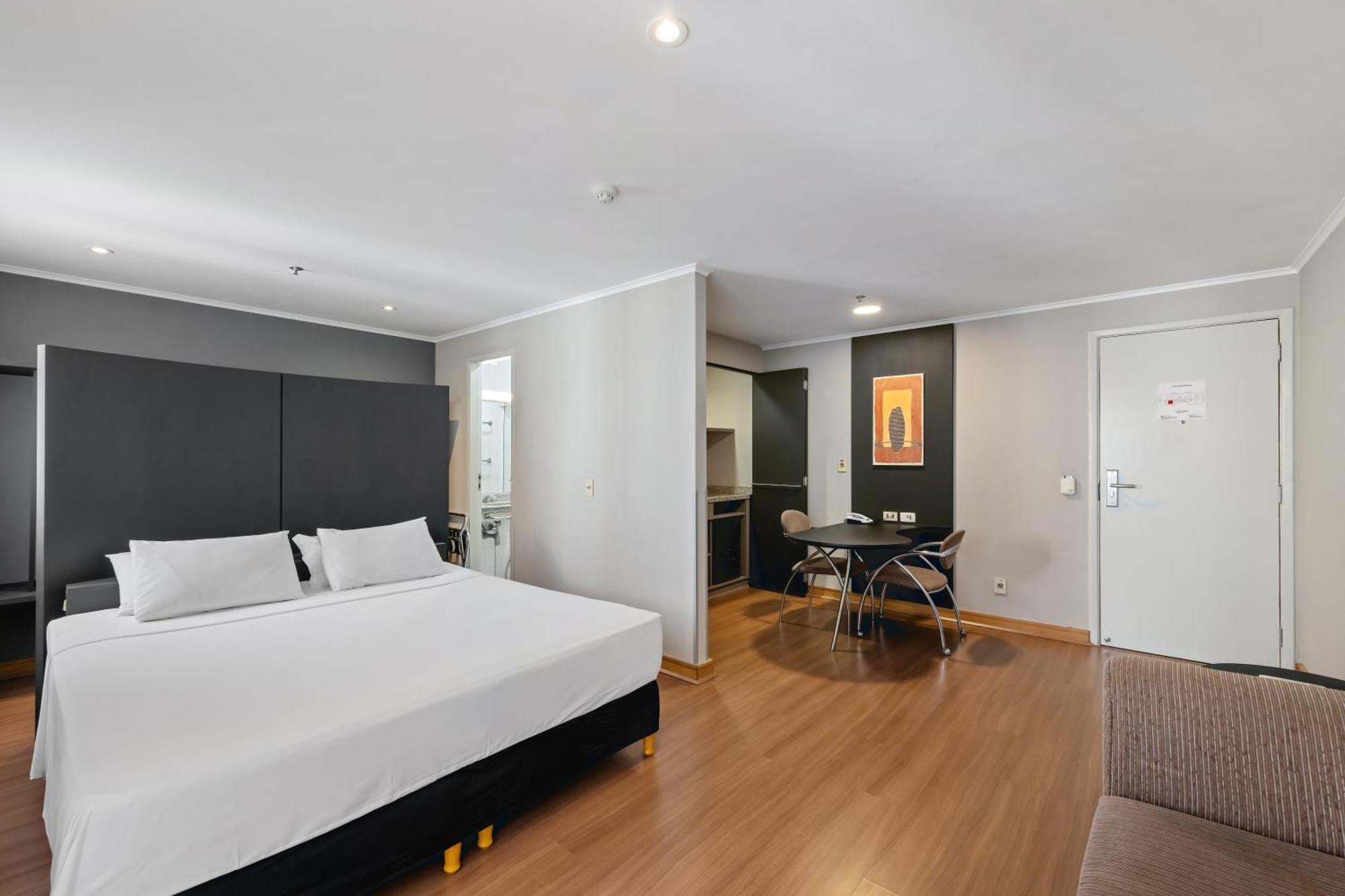 Deluxe Room,1611263092:JPEG