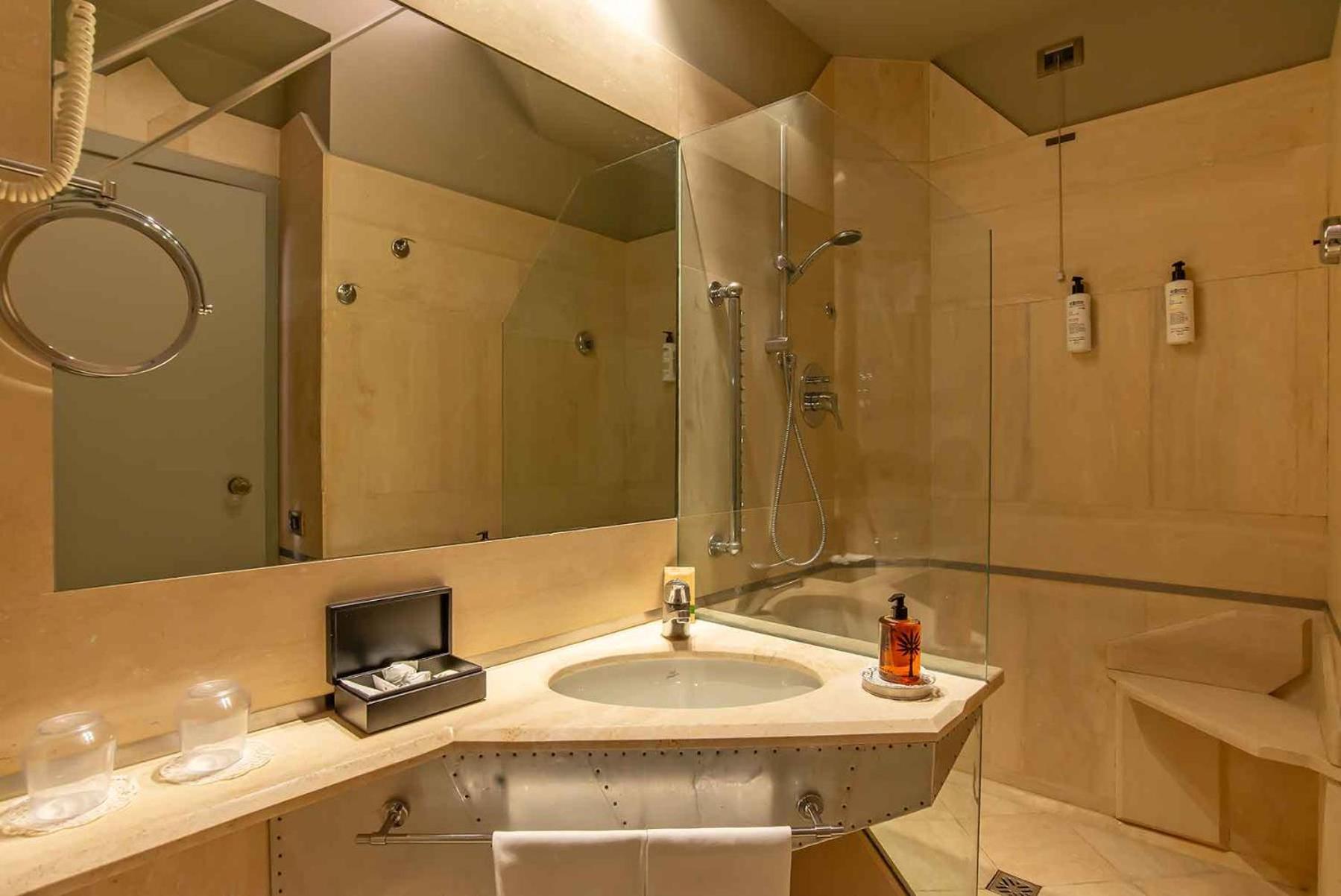 Triple Room,1615647836:JPEG