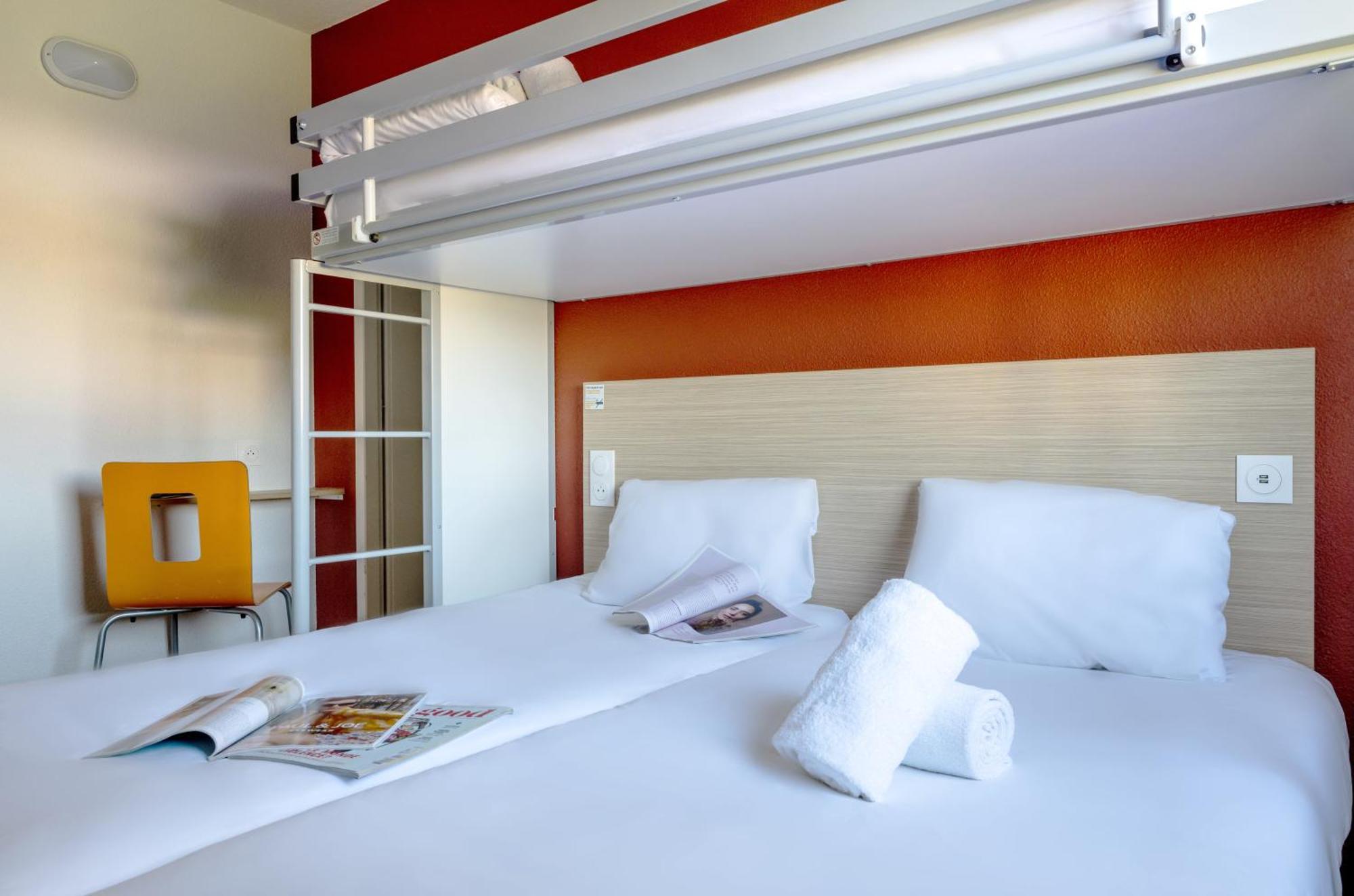 Trio Room 3 Single Beds