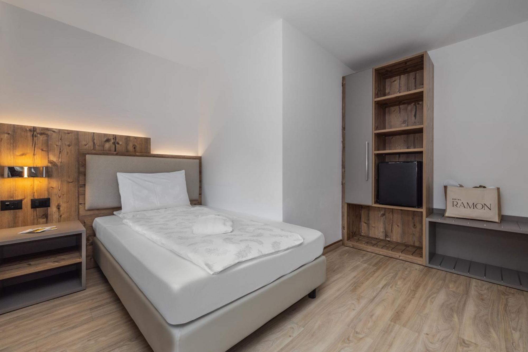 Single Room Balcony