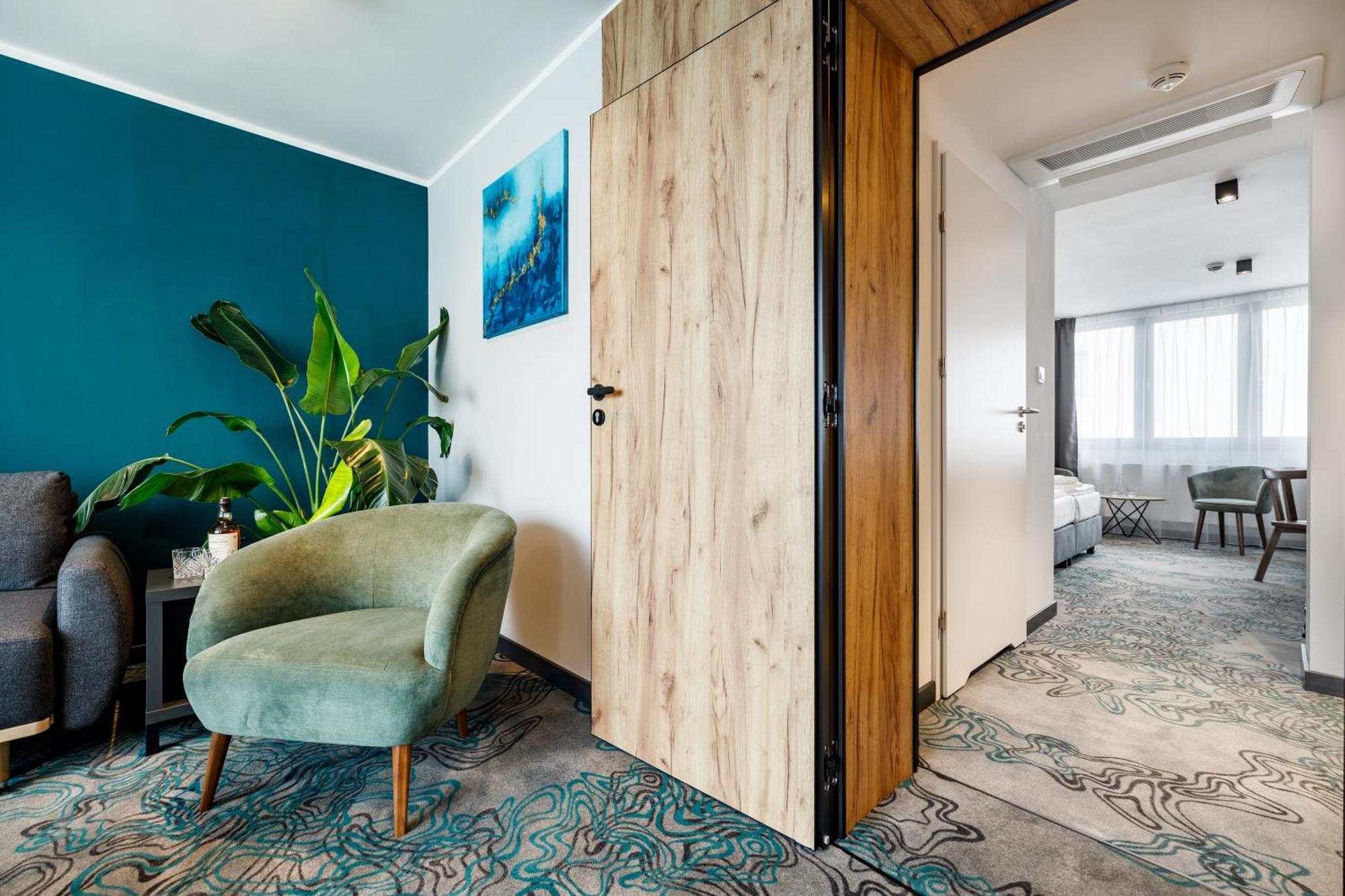 Suite 1 King Bed
