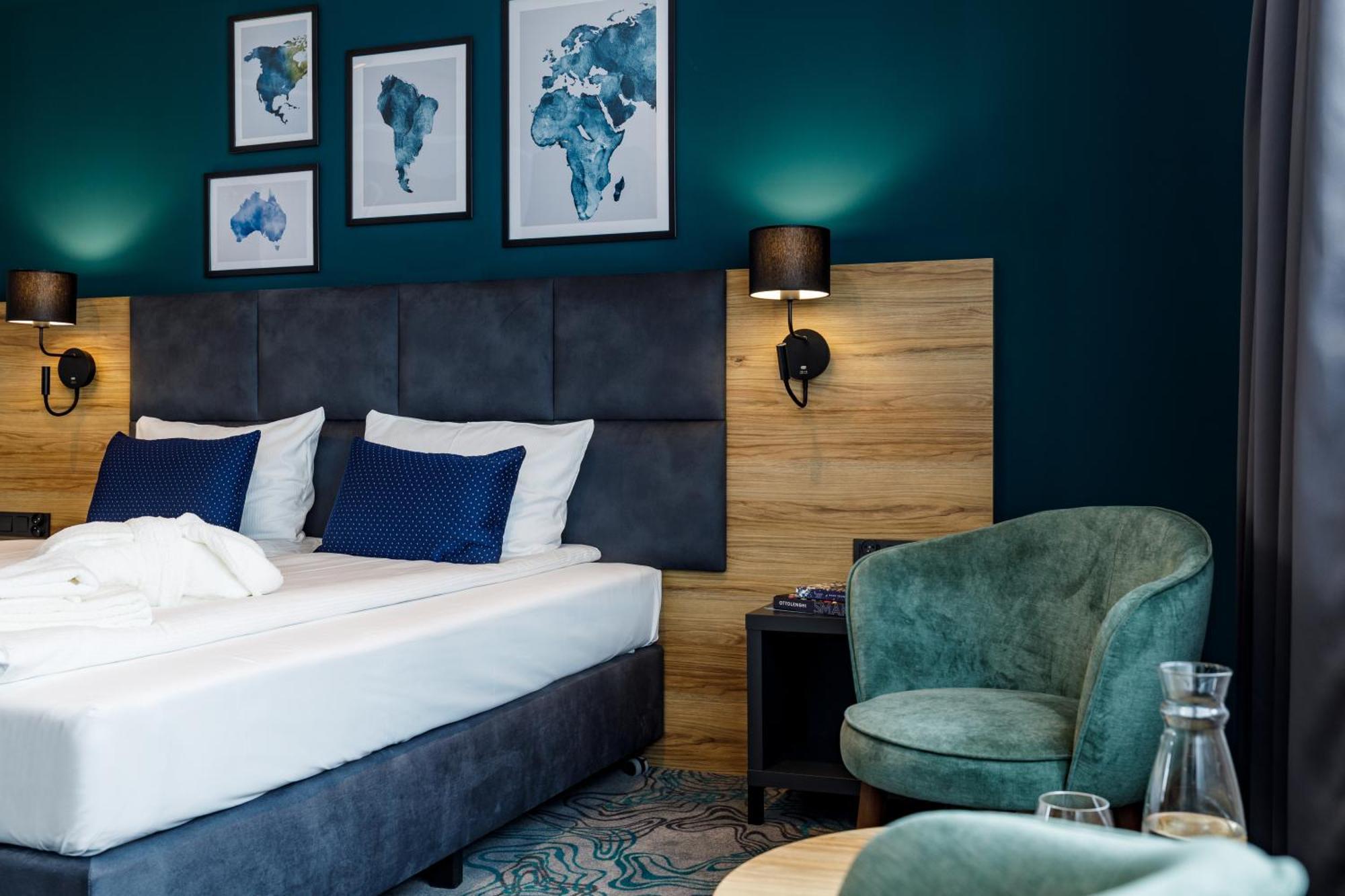 Executive Room 1 Queen Bed