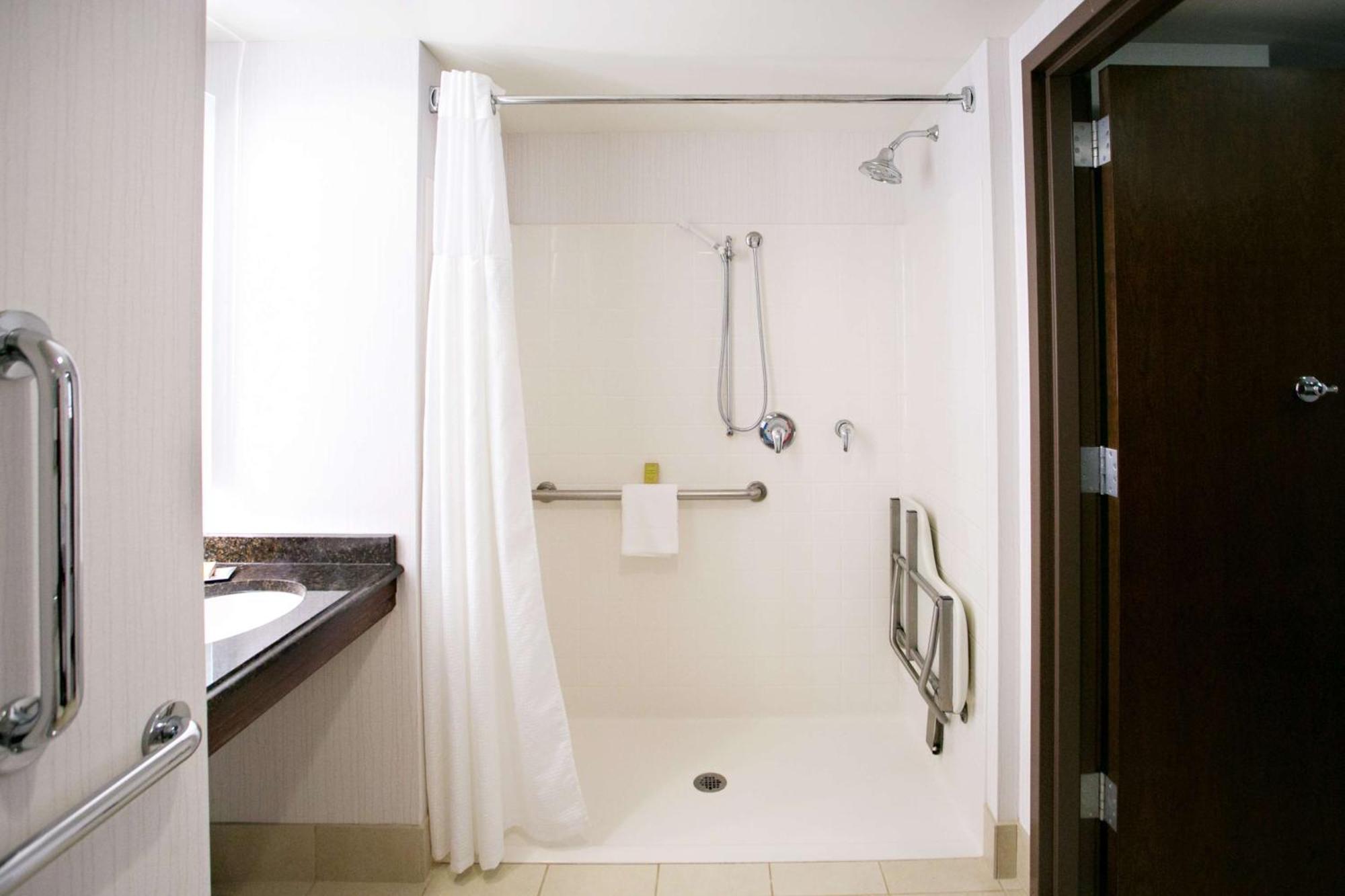 King Room Roll Shower Mobility Access