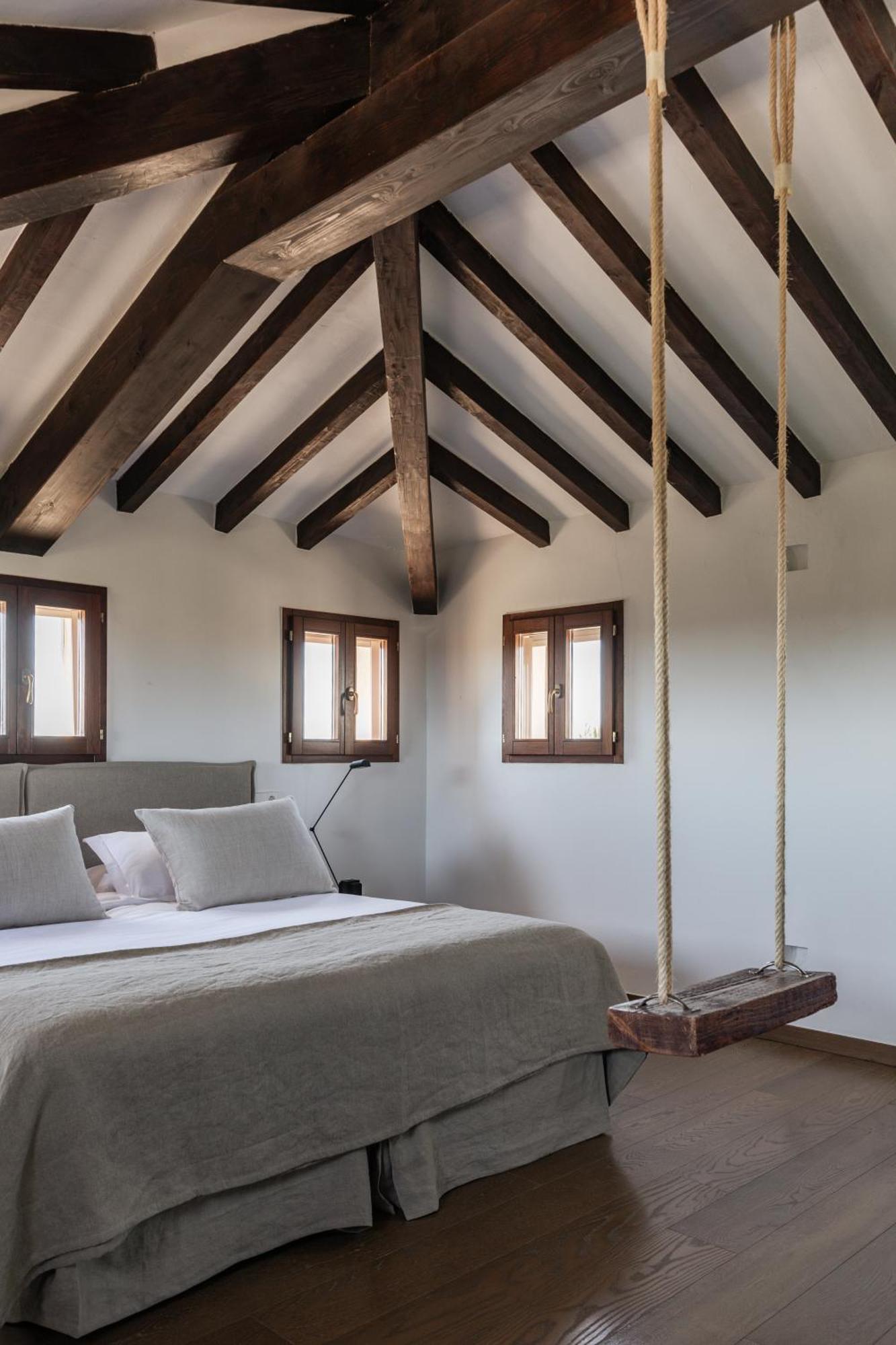 Luxury Double Room Attic,1622101005:JPEG