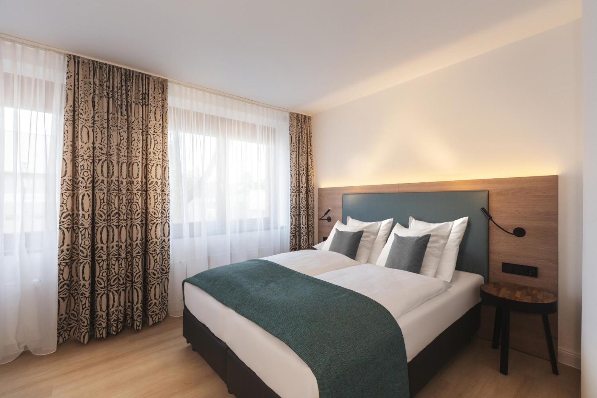 Premium Queen Room