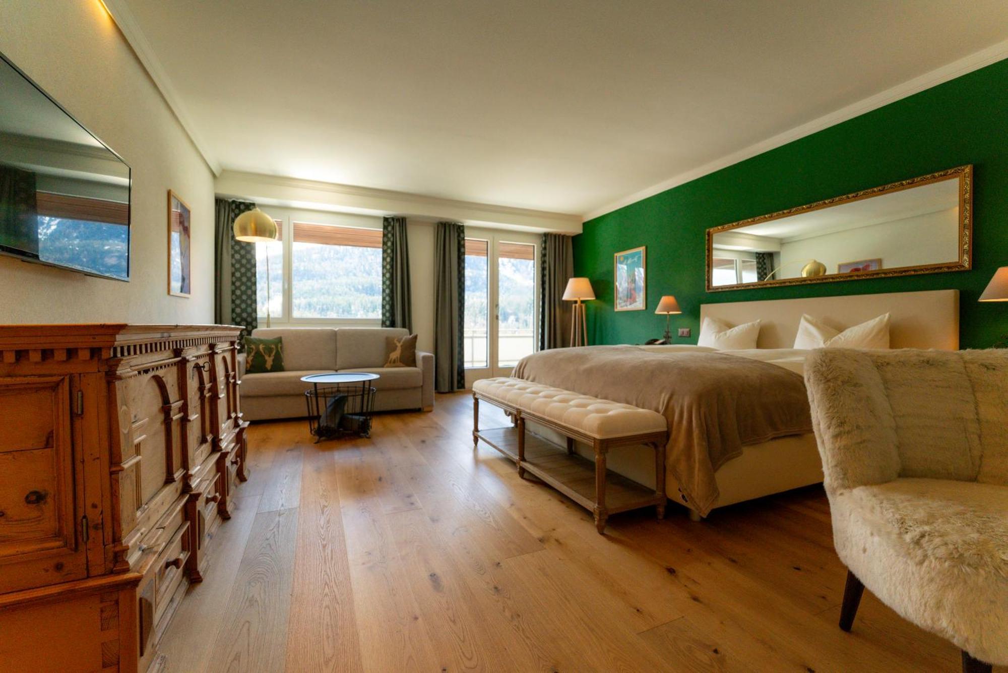 Deluxe Double Balcony Panorama View