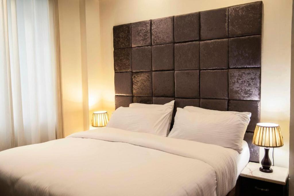 One-Bedroom Suite