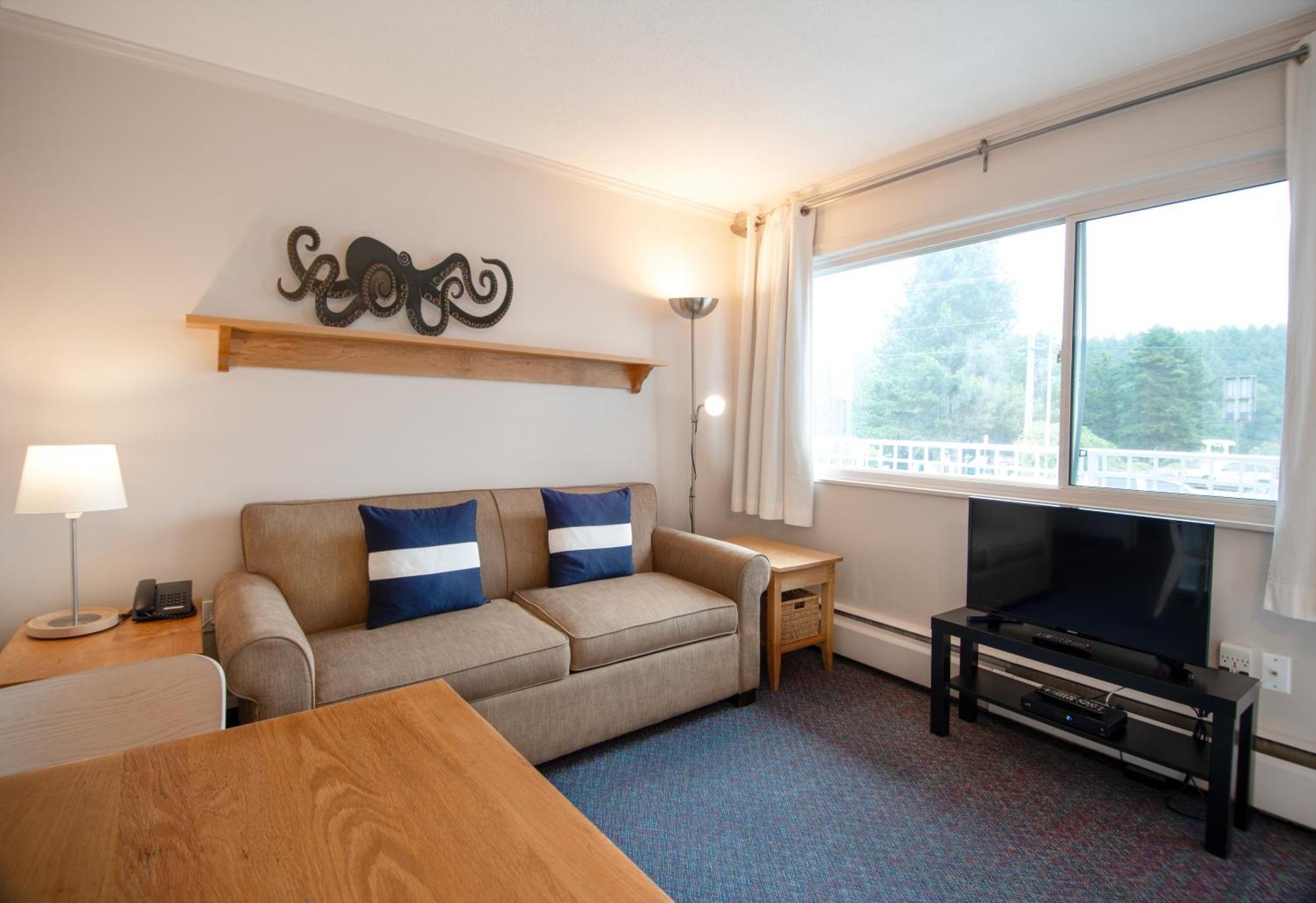 Seaside One-Bedroom Double Suite