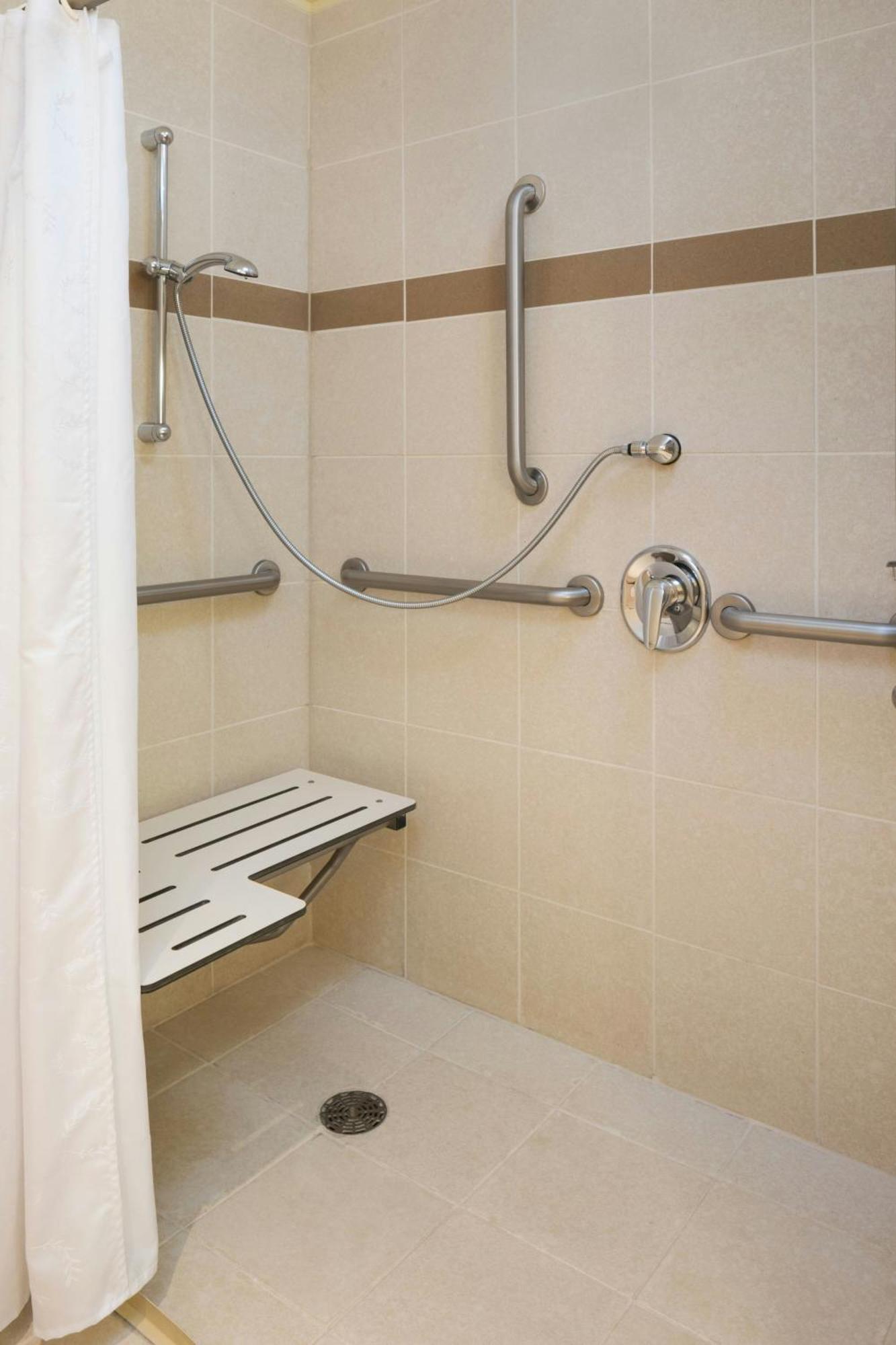 Club level, Guest room, 1 King,1634400572:JPEG