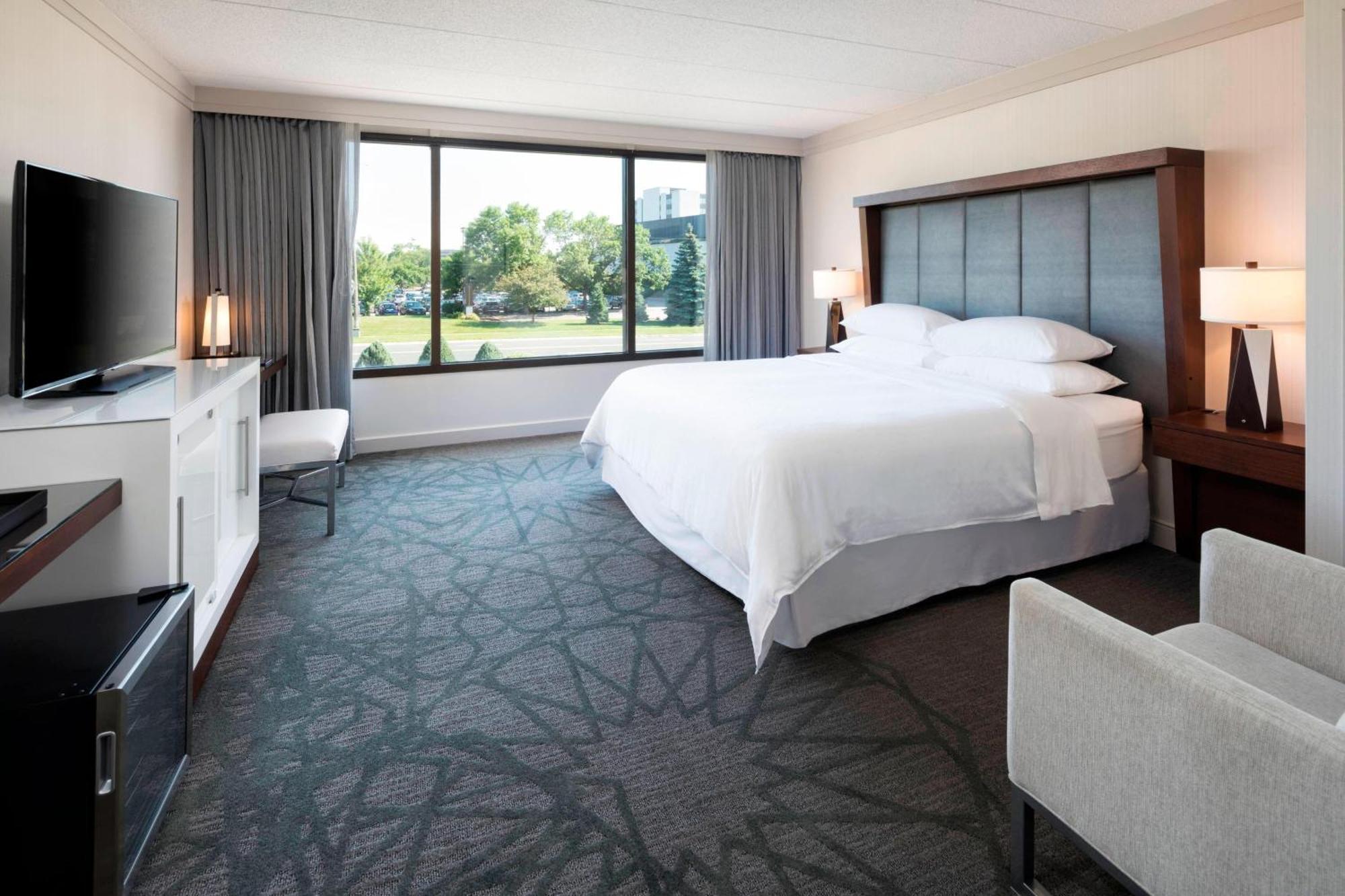 Guest Room 1 King