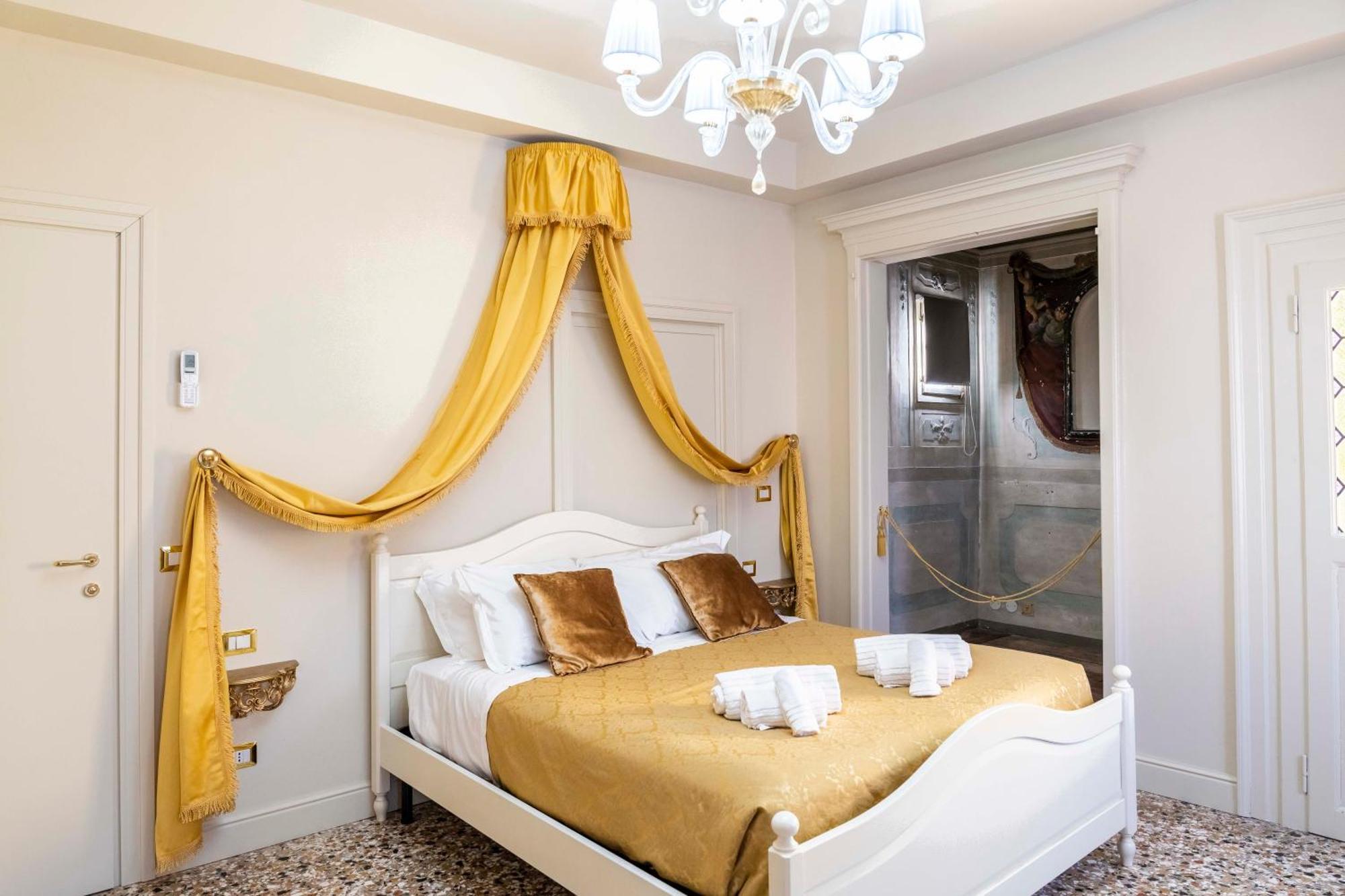 Deluxe Double Room Balcony