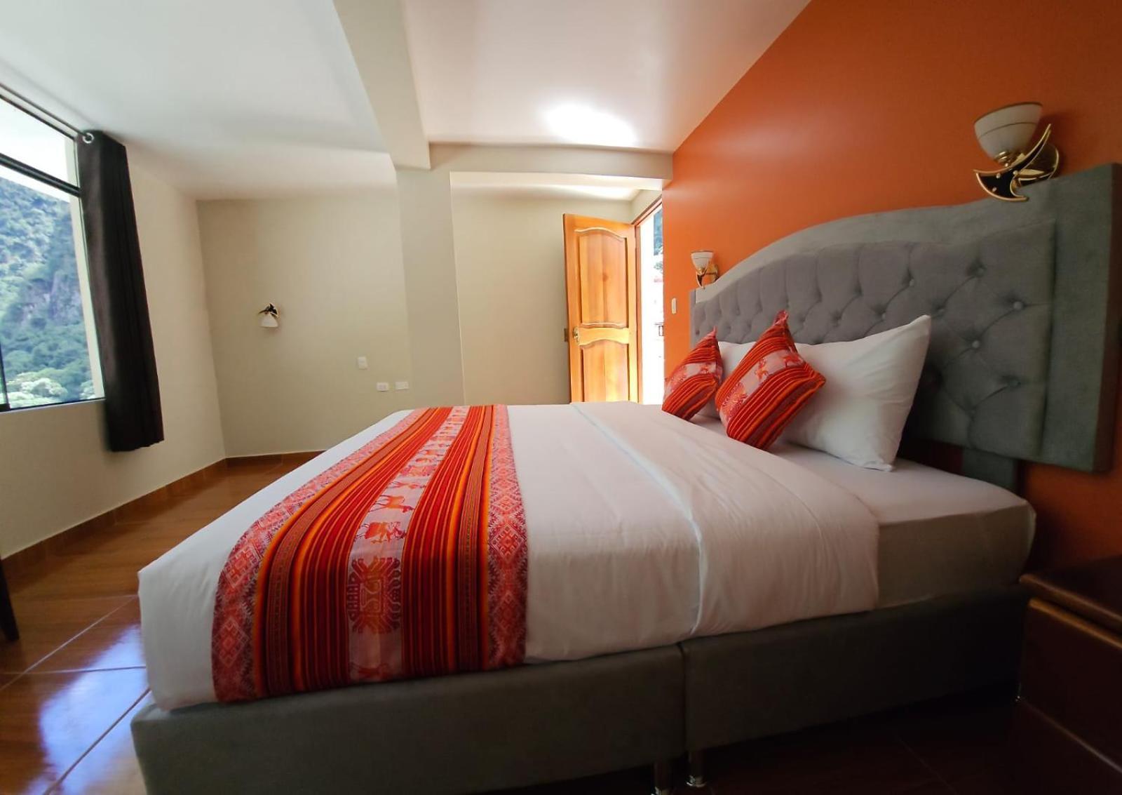 Standard Queen Room